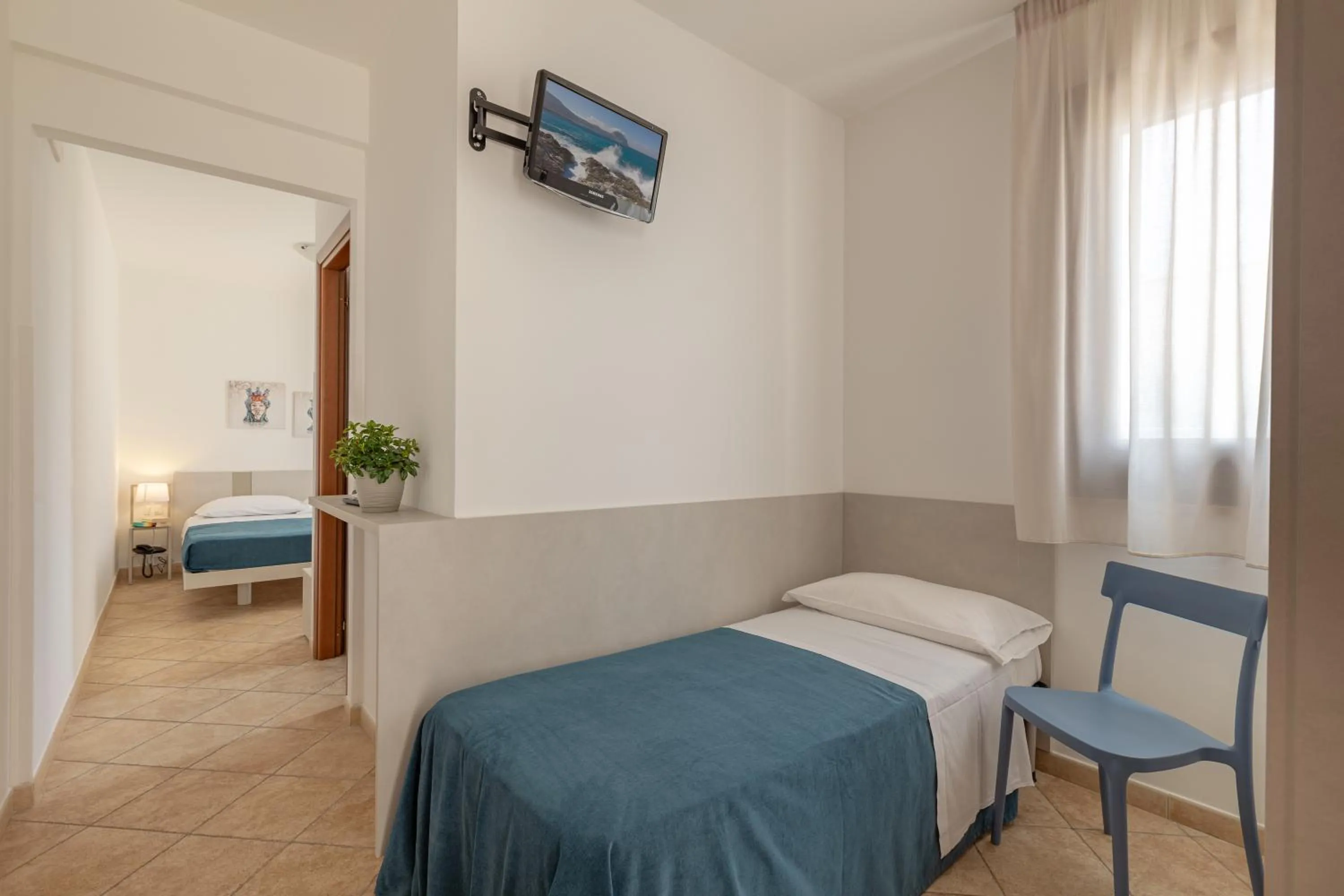 Photo of the whole room, Bed in Hotel Sikania