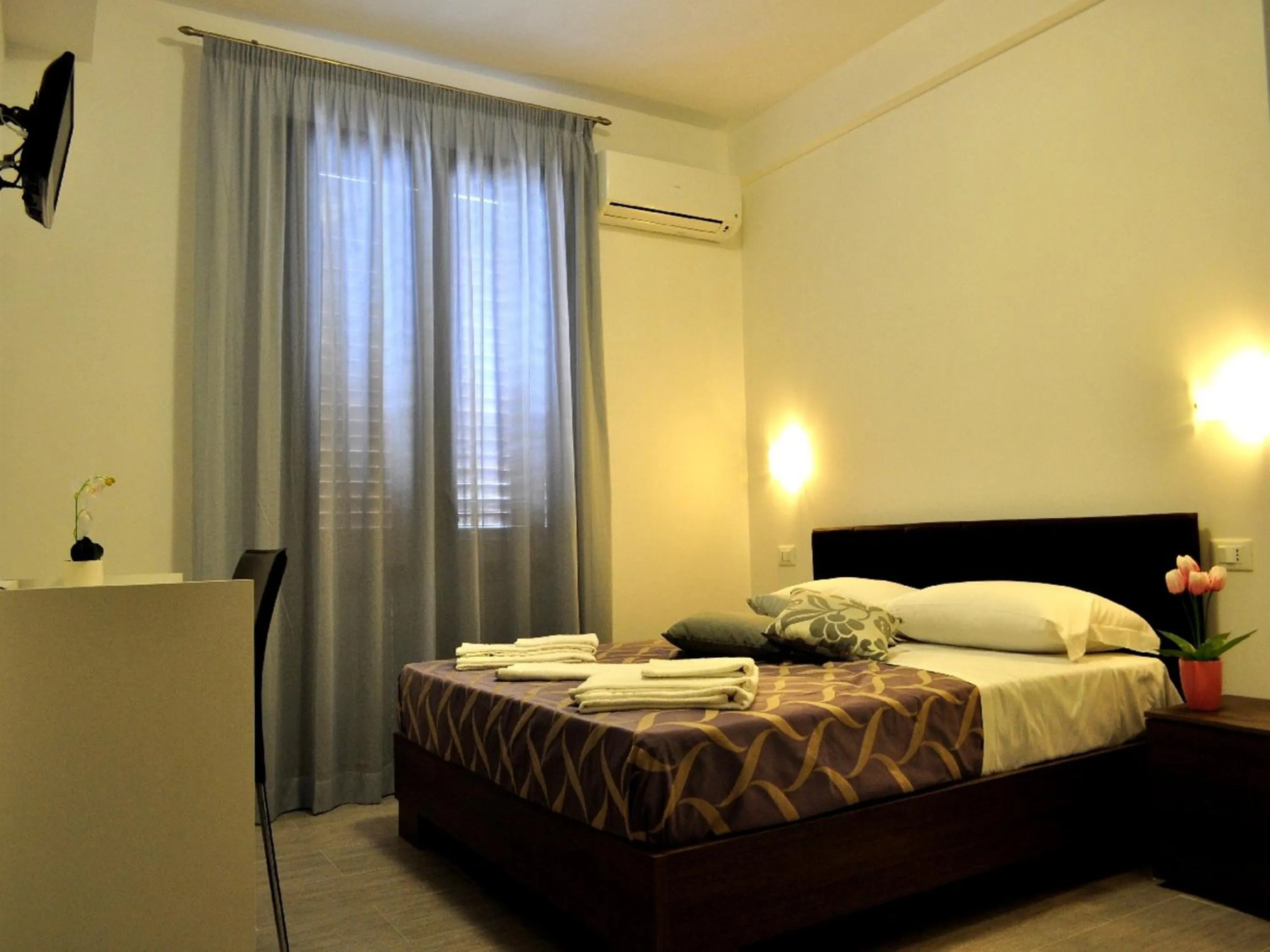 Bedroom, Bed in Hotel Sikania