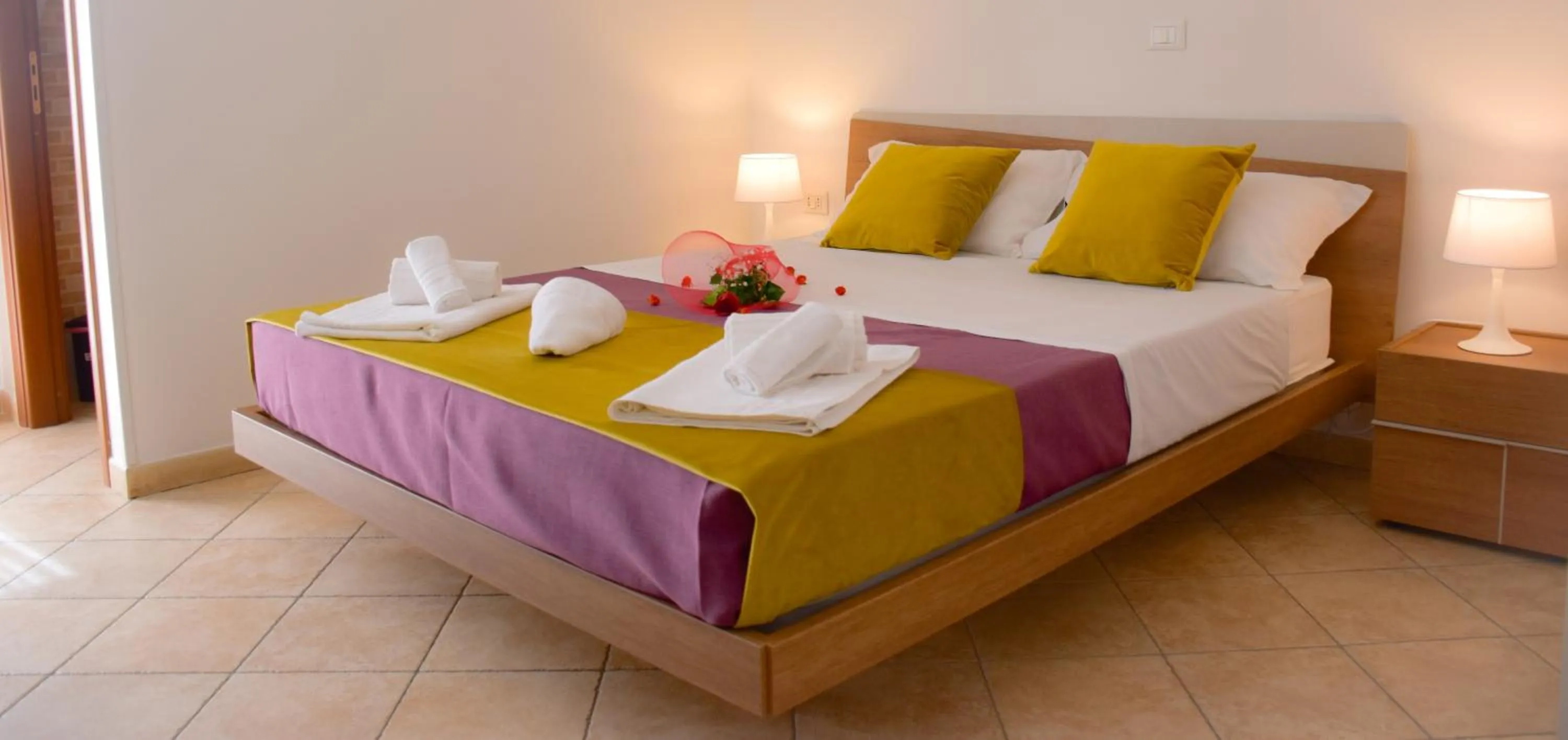 Bedroom, Bed in Hotel Sikania