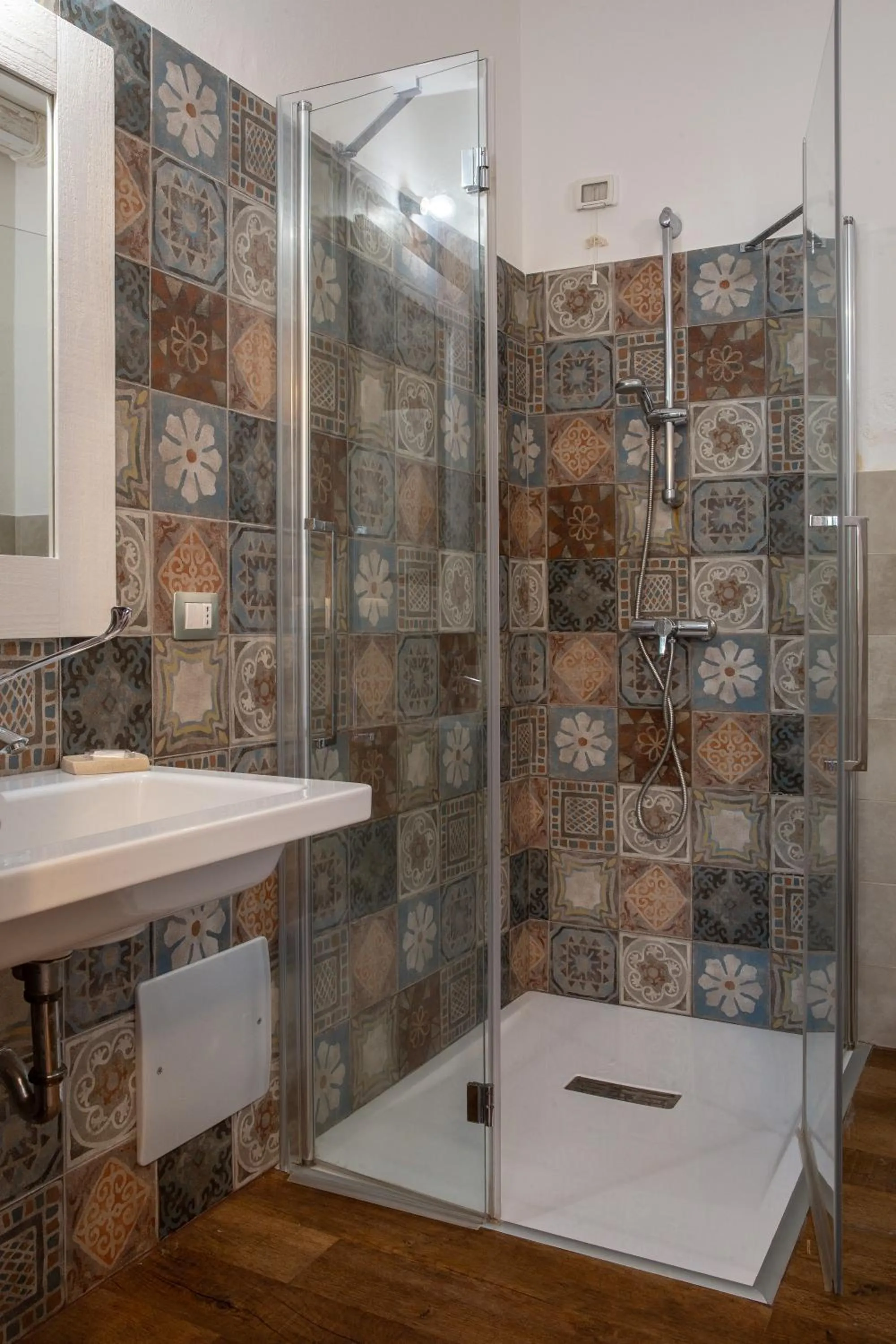 Shower in Masseria Bandino & Spa