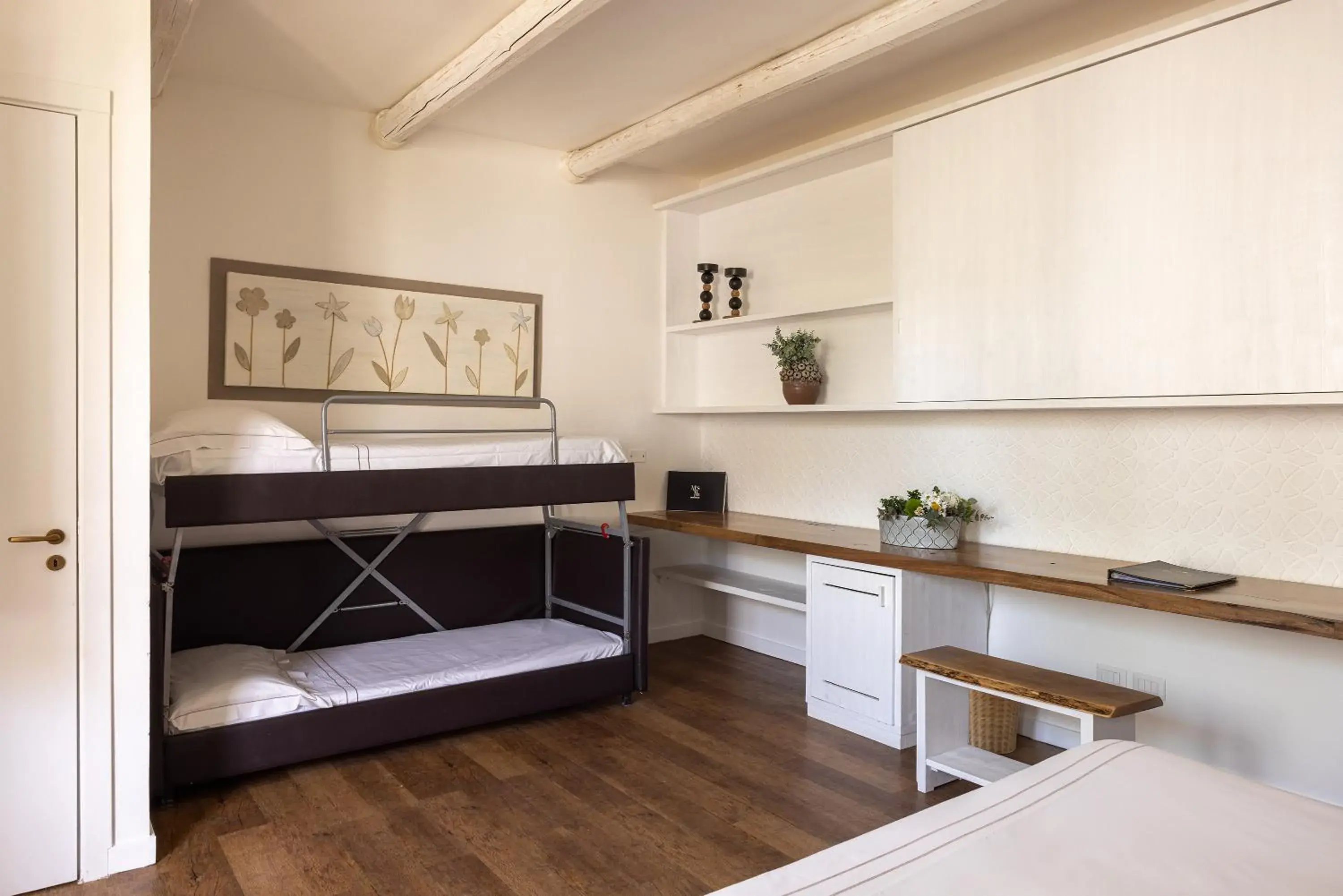 Classic Quadruple Room in Masseria Bandino & Spa Classic Quadruple Room in Masseria Bandino & Spa