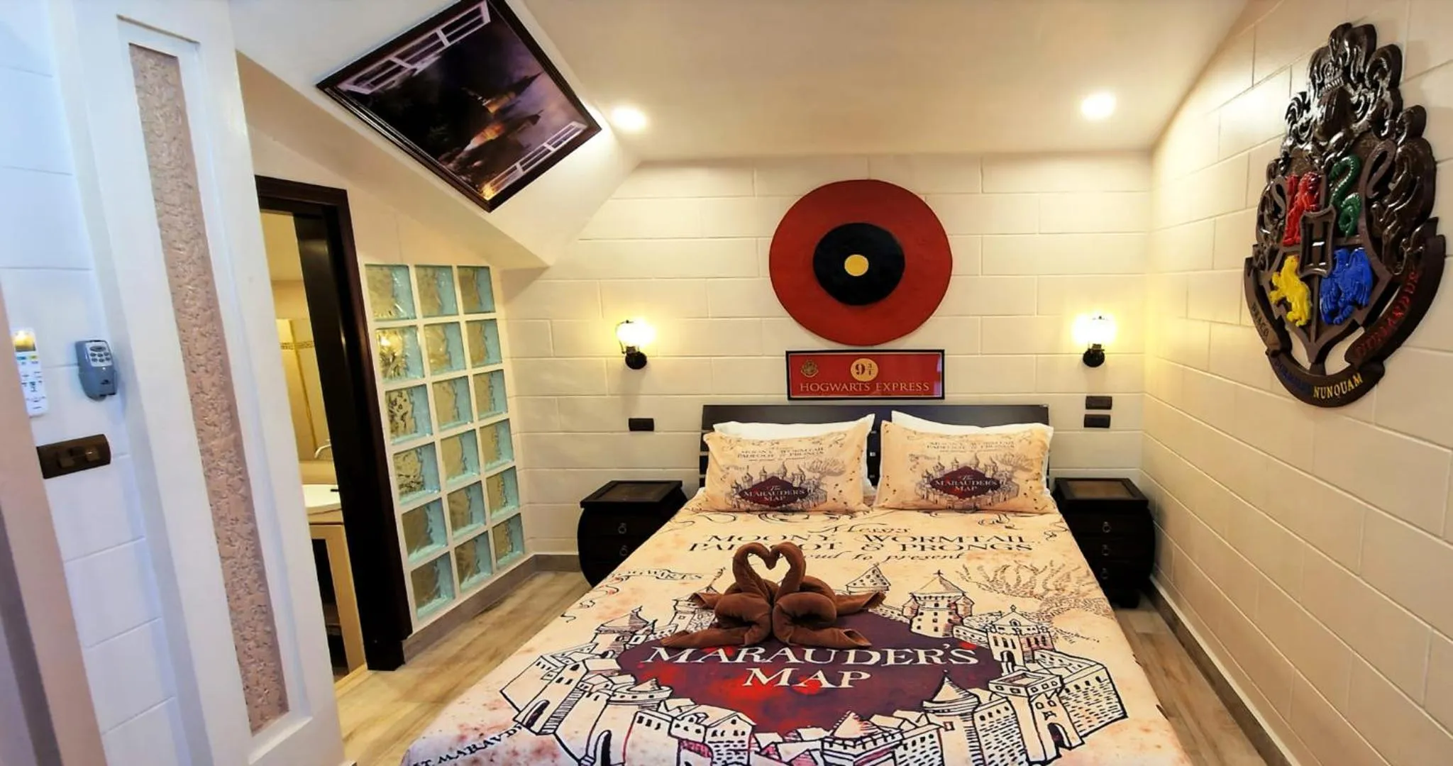 Bed in POTTERLAND Luxury Pool Villa Pattaya Walking Street 6 Bedrooms