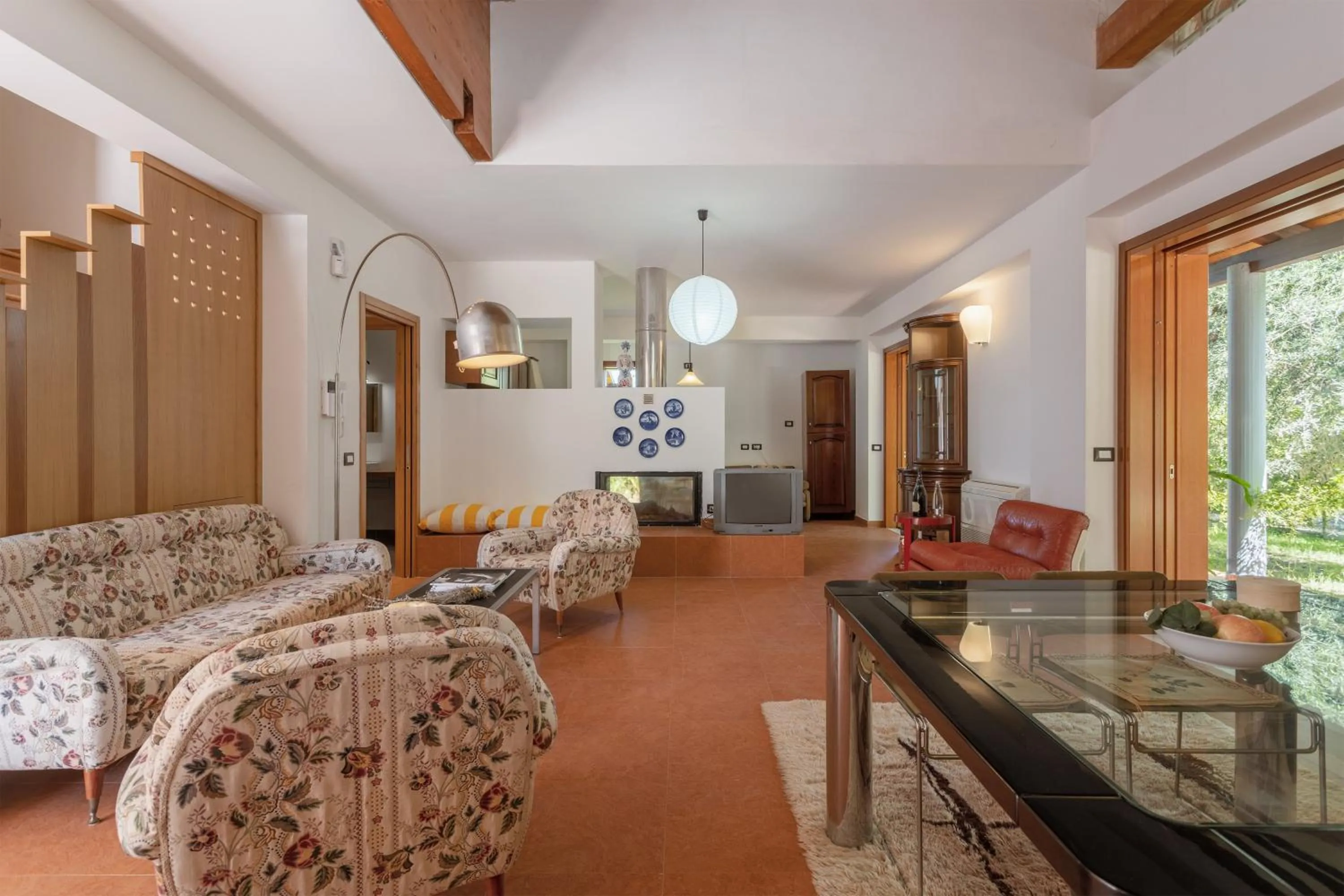 Villa Mendolia Hot Pool and Design