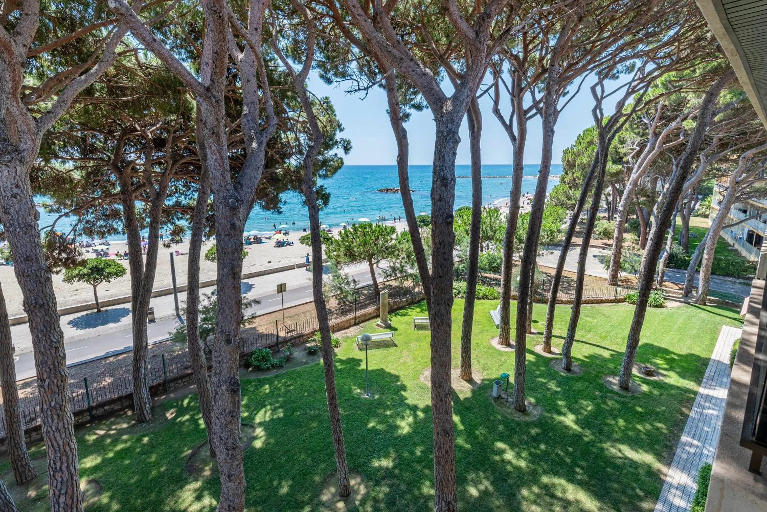 Can Costelles Cambrils - Ático en primera línea con vistas, piscina y parking