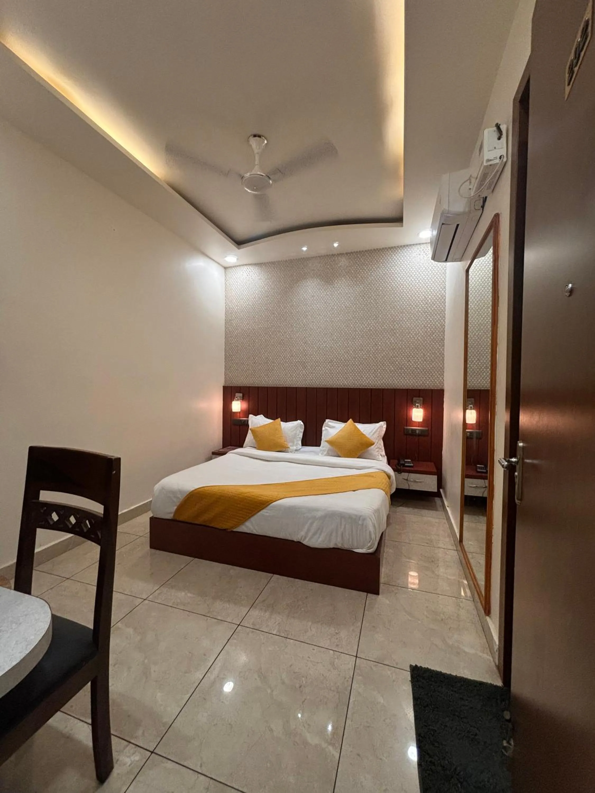 Bed in Anushangi Hotel