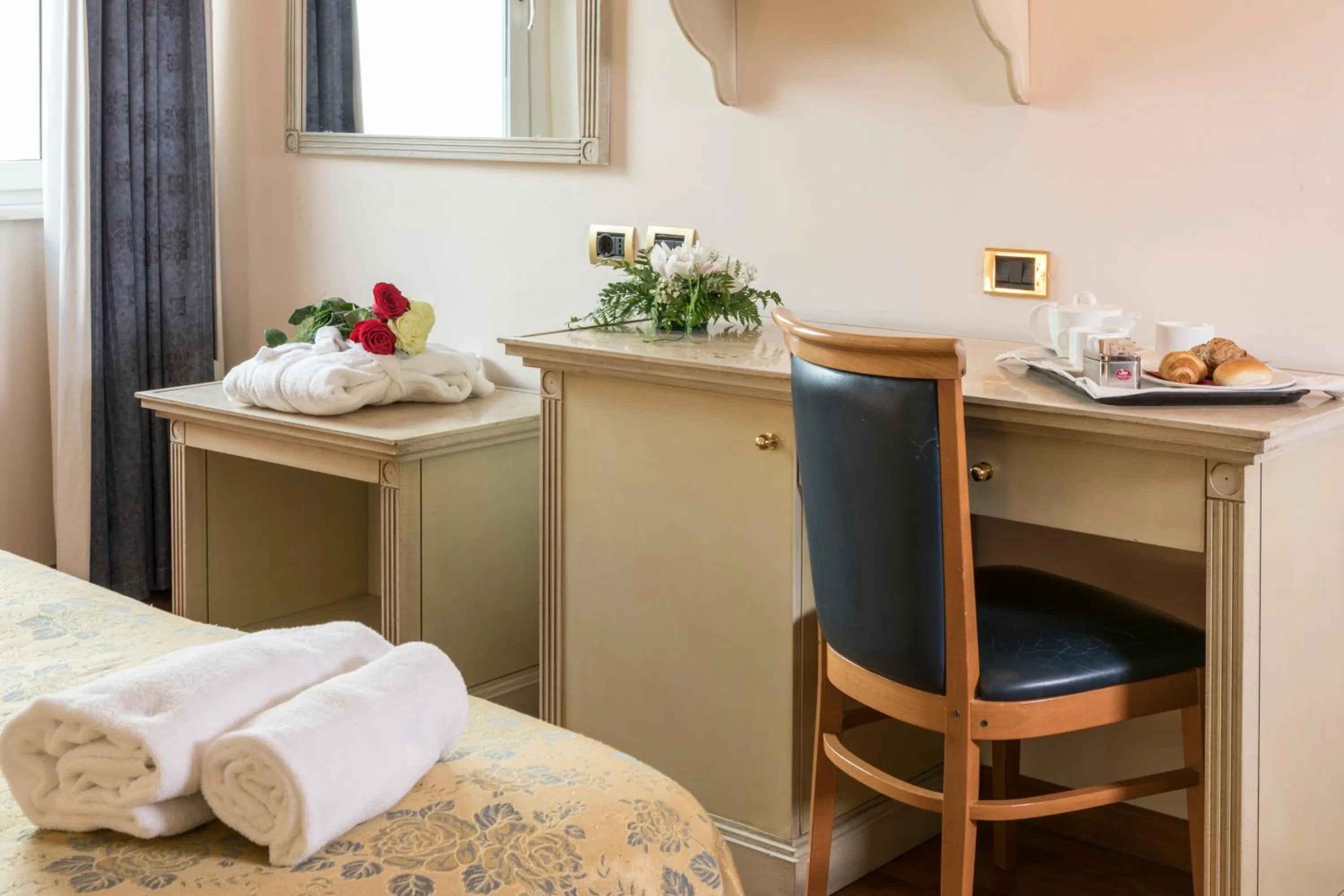 Bed in Hotel Villa Medici