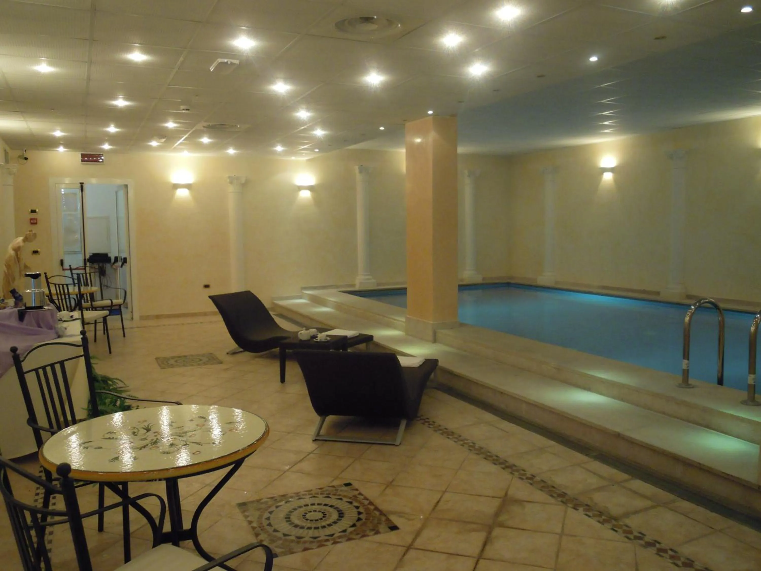 Swimming pool in Hotel Villa Medici