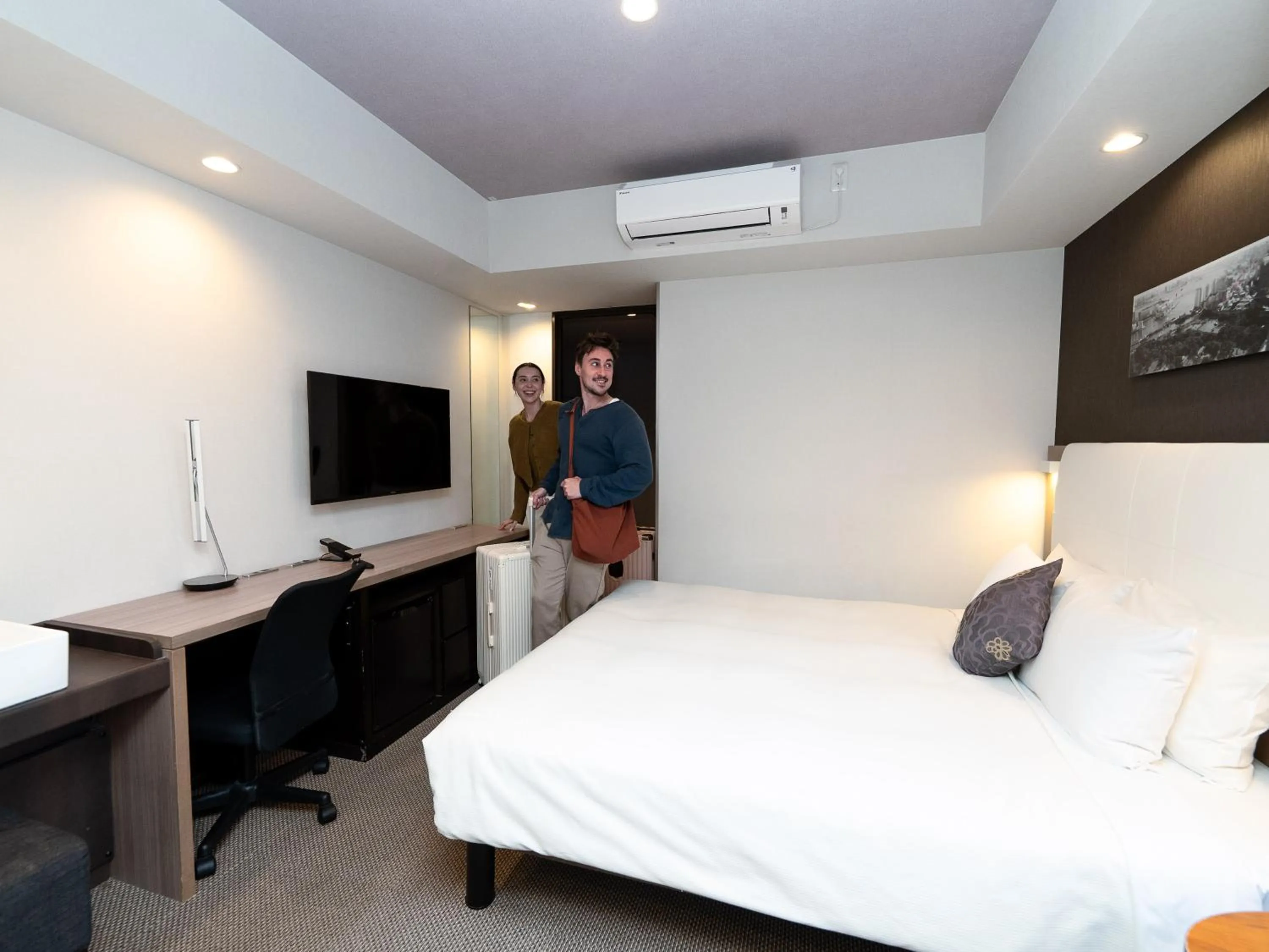 Bed in Tokyu Stay Shimbashi - Ginza area