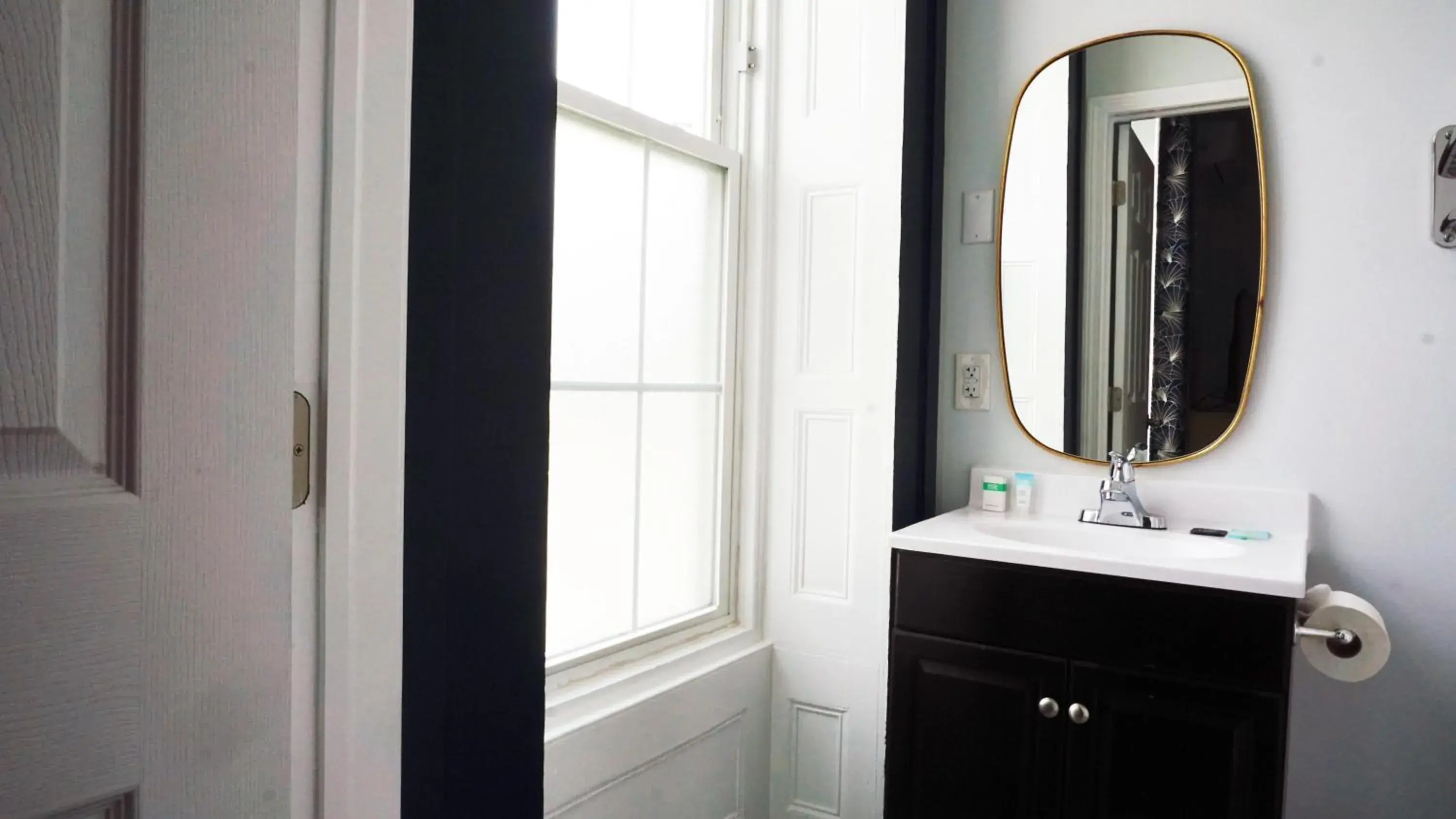 Deluxe Room (1 adult + 1 child) in Hotel Callista Deluxe Room (1 adult + 1 child) in Hotel Callista