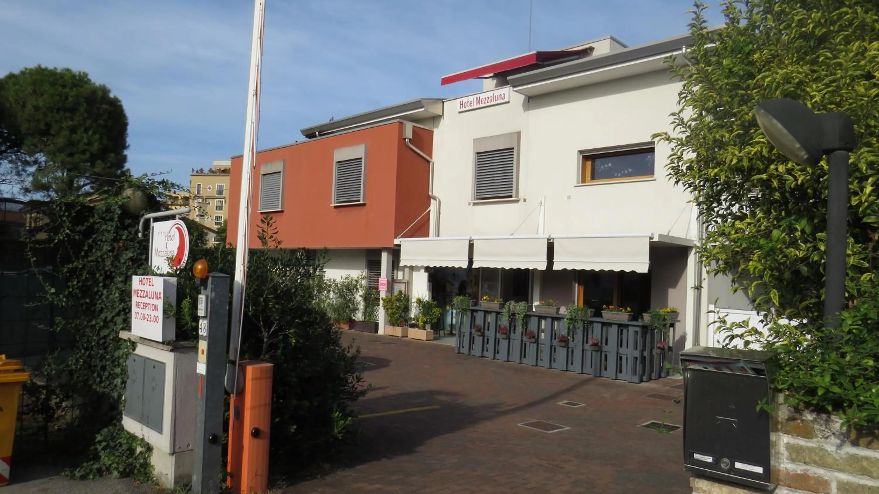 Property building in Hotel Mezzaluna