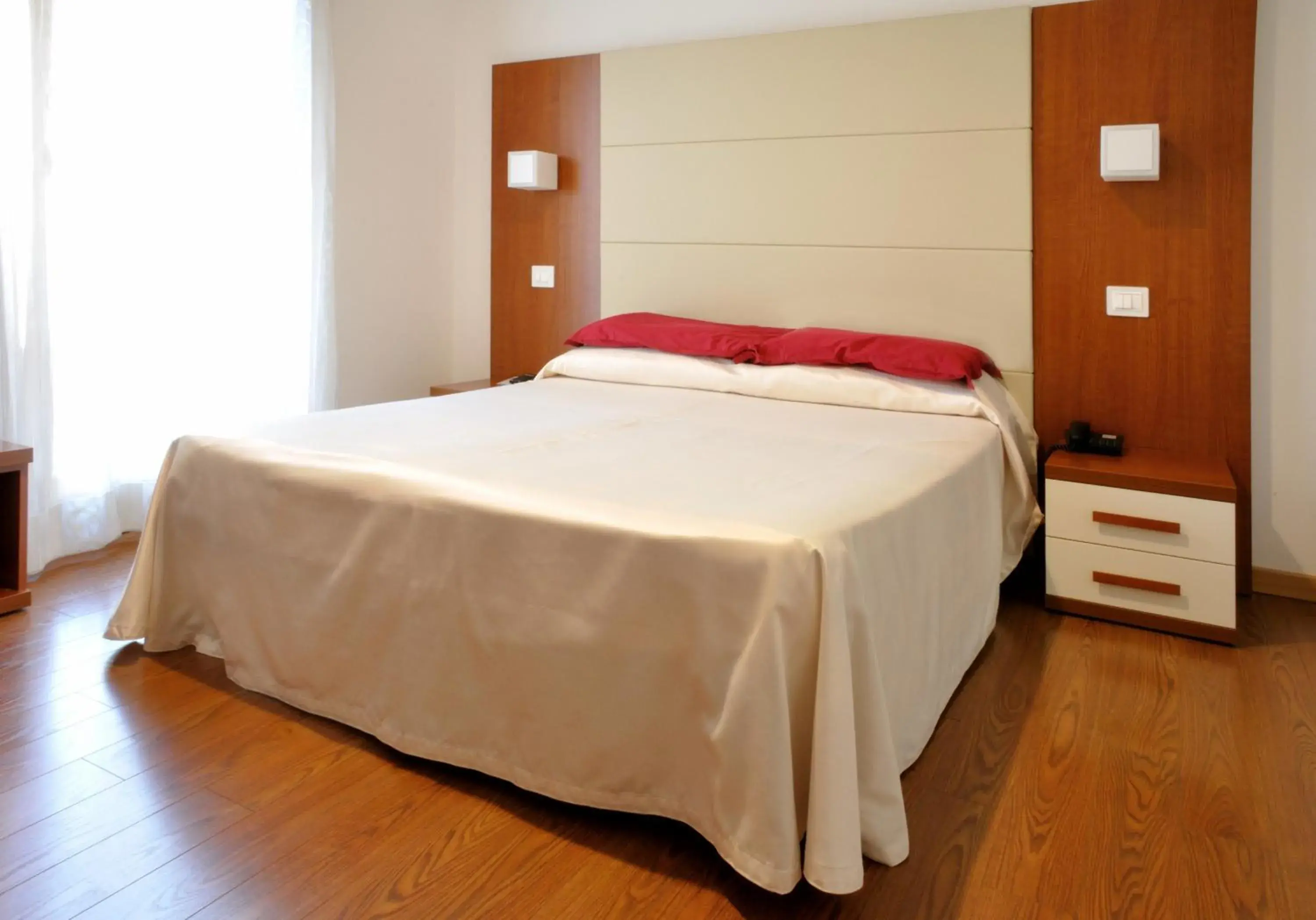 Classic Double Room in Hotel Mezzaluna Classic Double Room in Hotel Mezzaluna