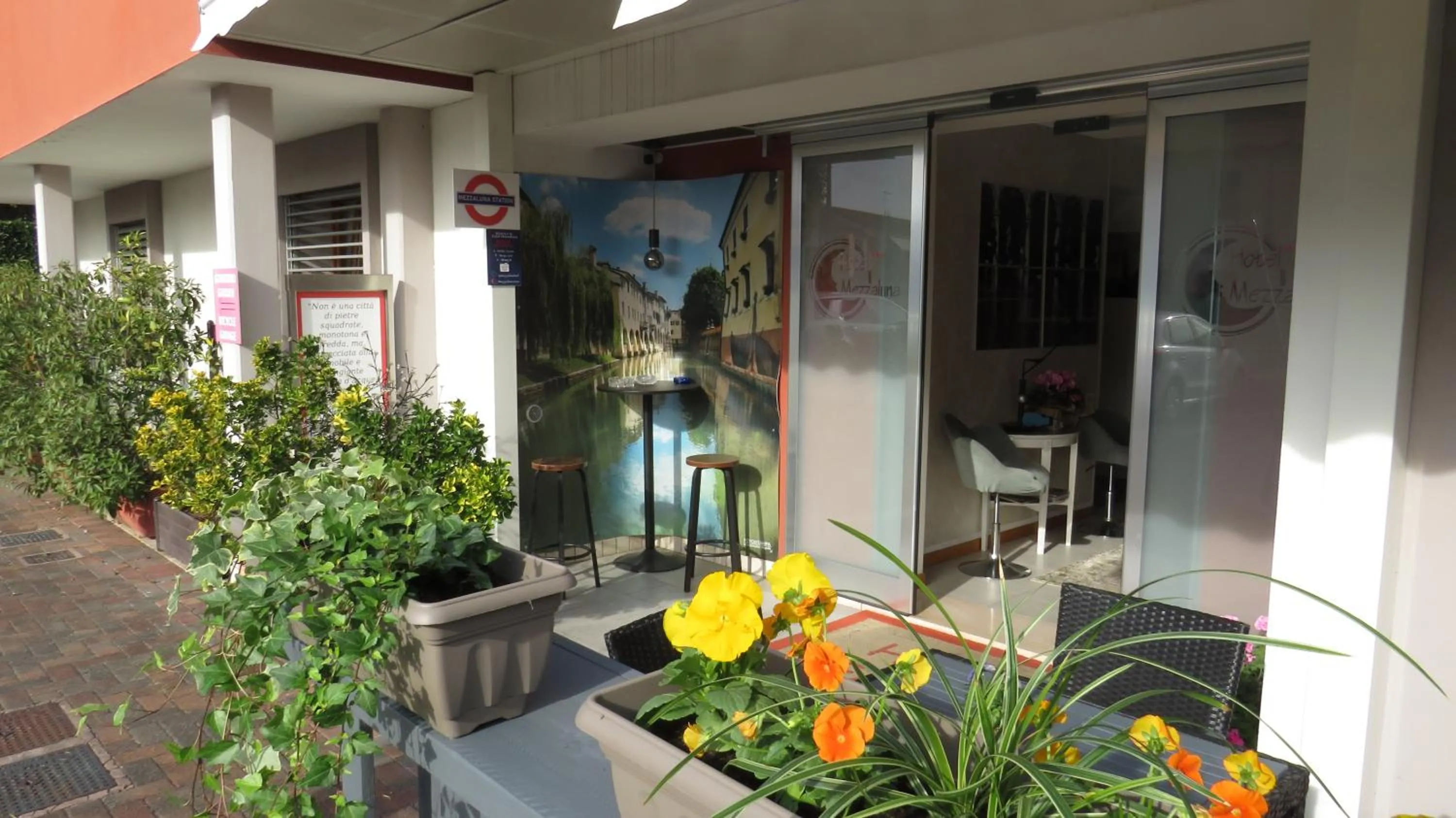 Property building in Hotel Mezzaluna