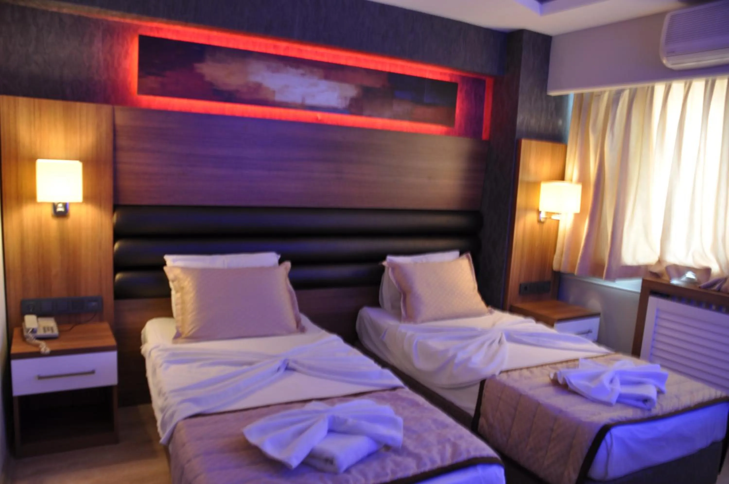 Photo of the whole room, Bed in İzmir Otel Kabaçam