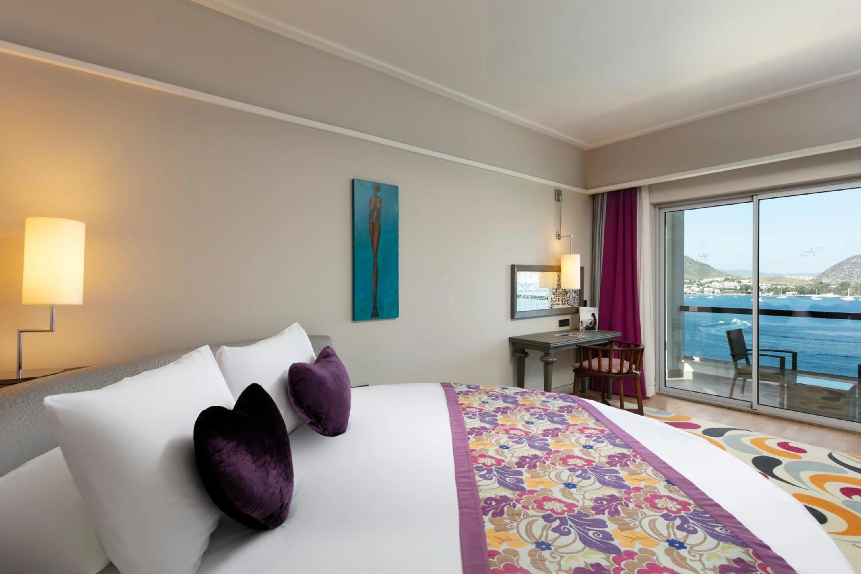 Bed in Xanadu Island