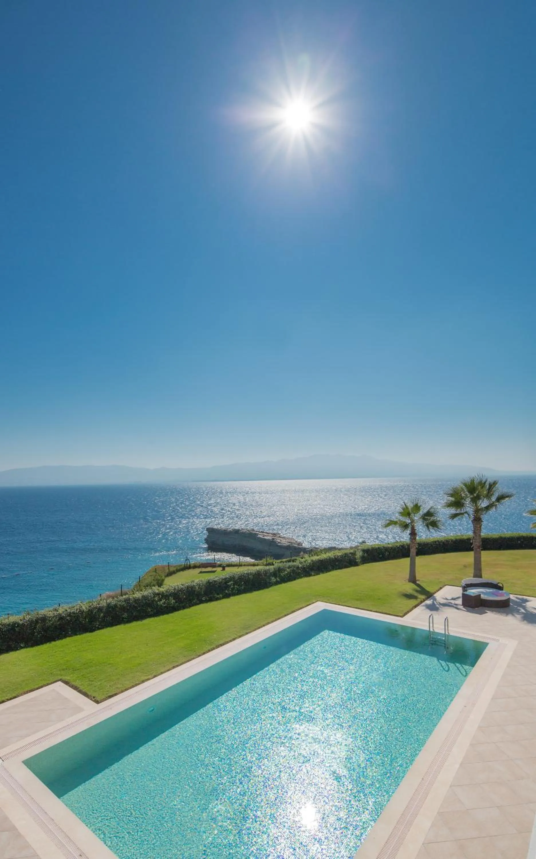 Pool view in Xanadu Island