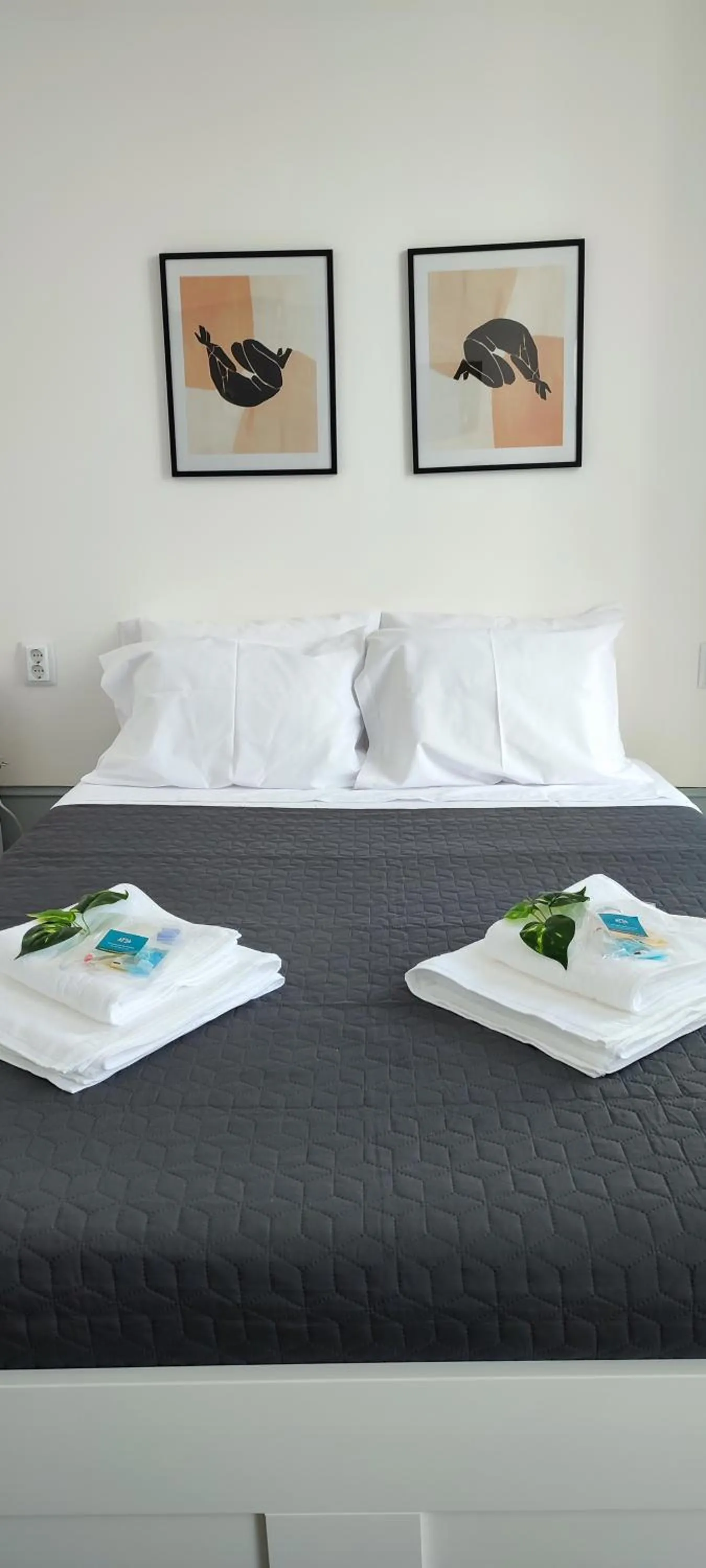 Bedroom, Bed in Vila Santa Cruz Guest House