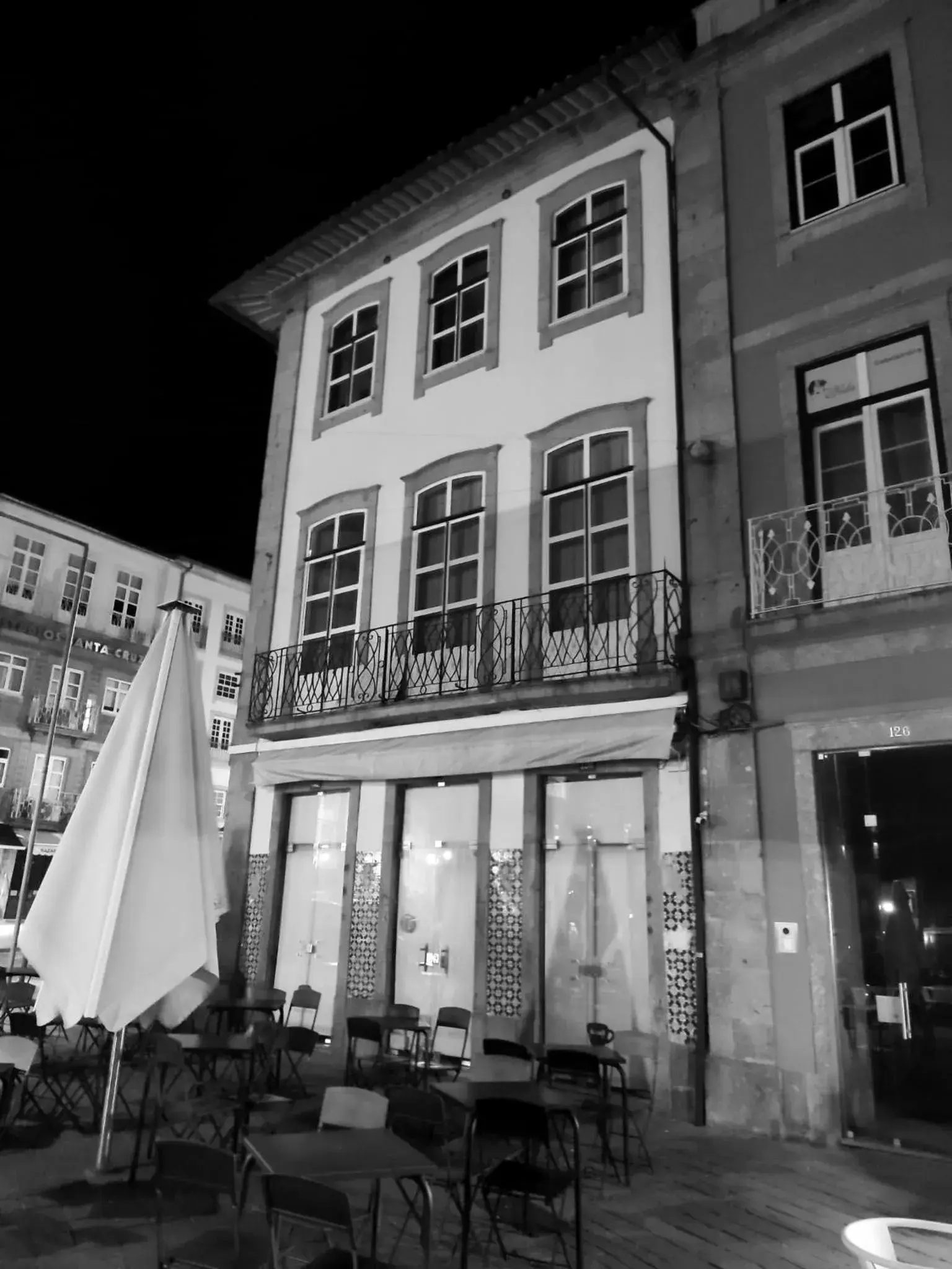 Property building in Vila Santa Cruz Guest House Property building in Vila Santa Cruz Guest House