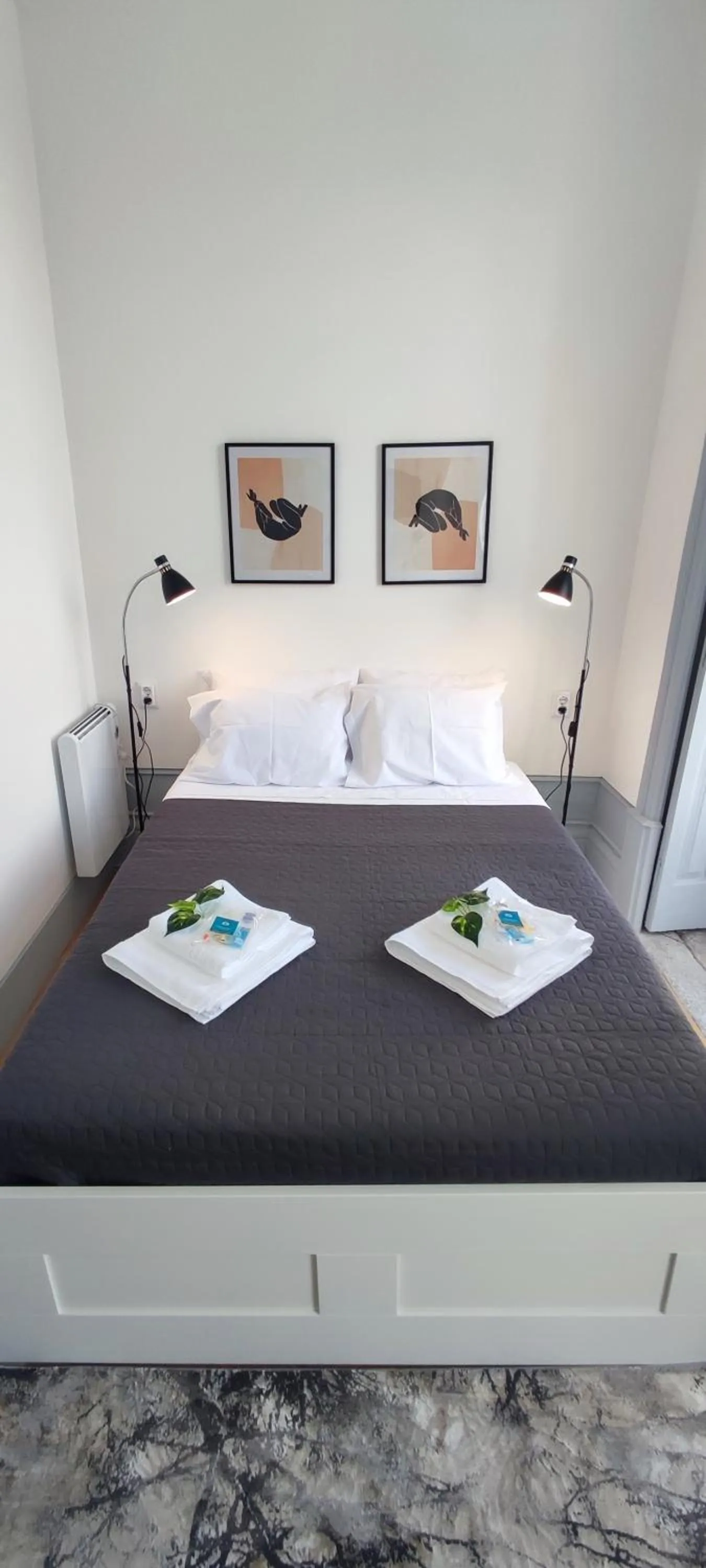 Bedroom, Bed in Vila Santa Cruz Guest House