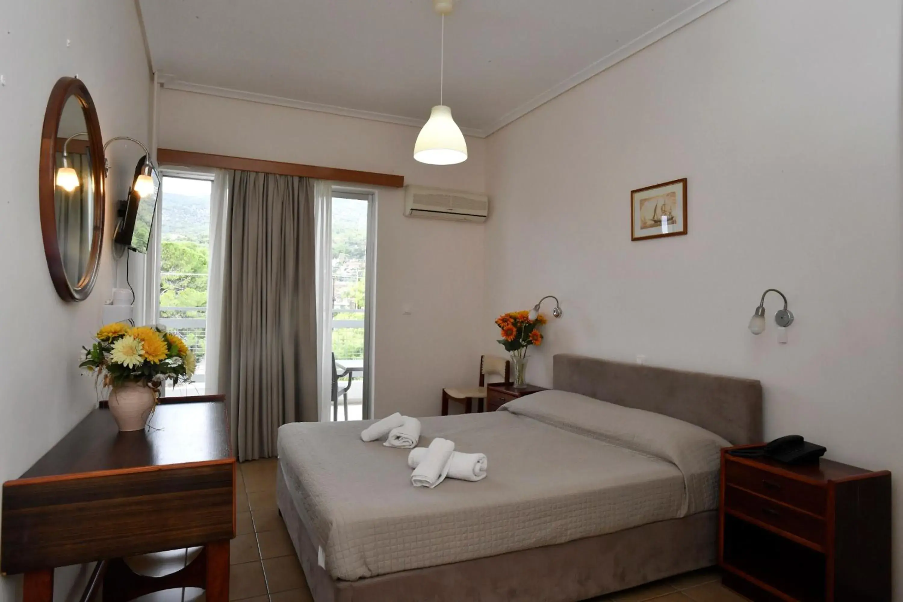 Photo of the whole room, Bed in Siagas Beach Hotel Photo of the whole room, Bed in Siagas Beach Hotel