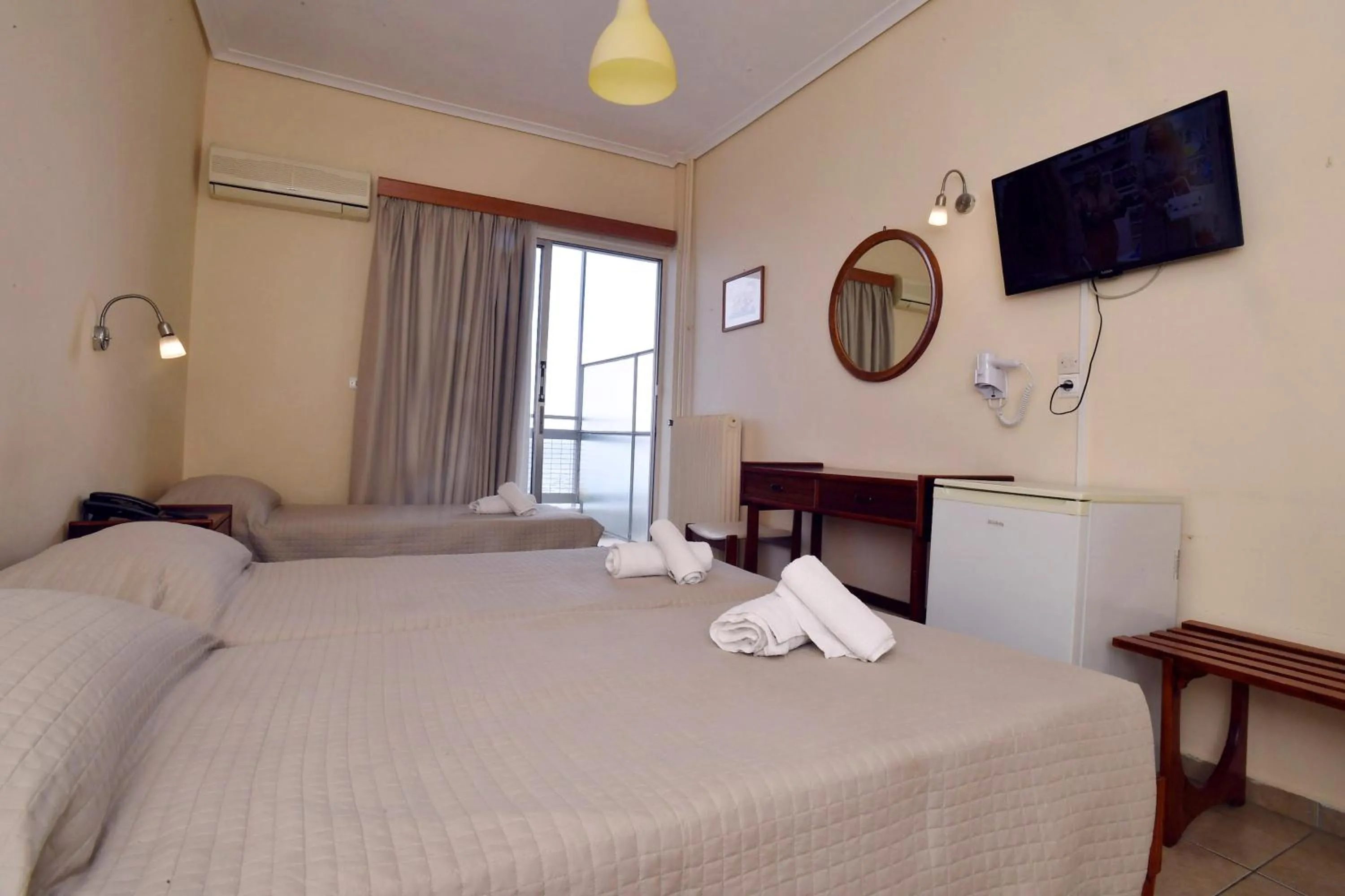 Photo of the whole room, Bed in Siagas Beach Hotel