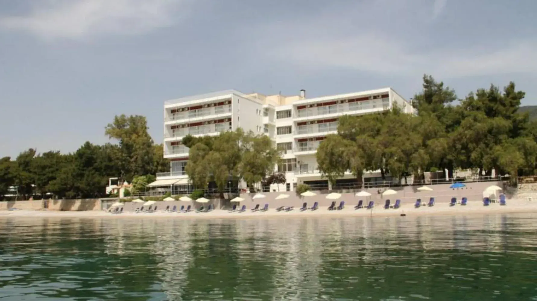 Property building in Siagas Beach Hotel Property building in Siagas Beach Hotel