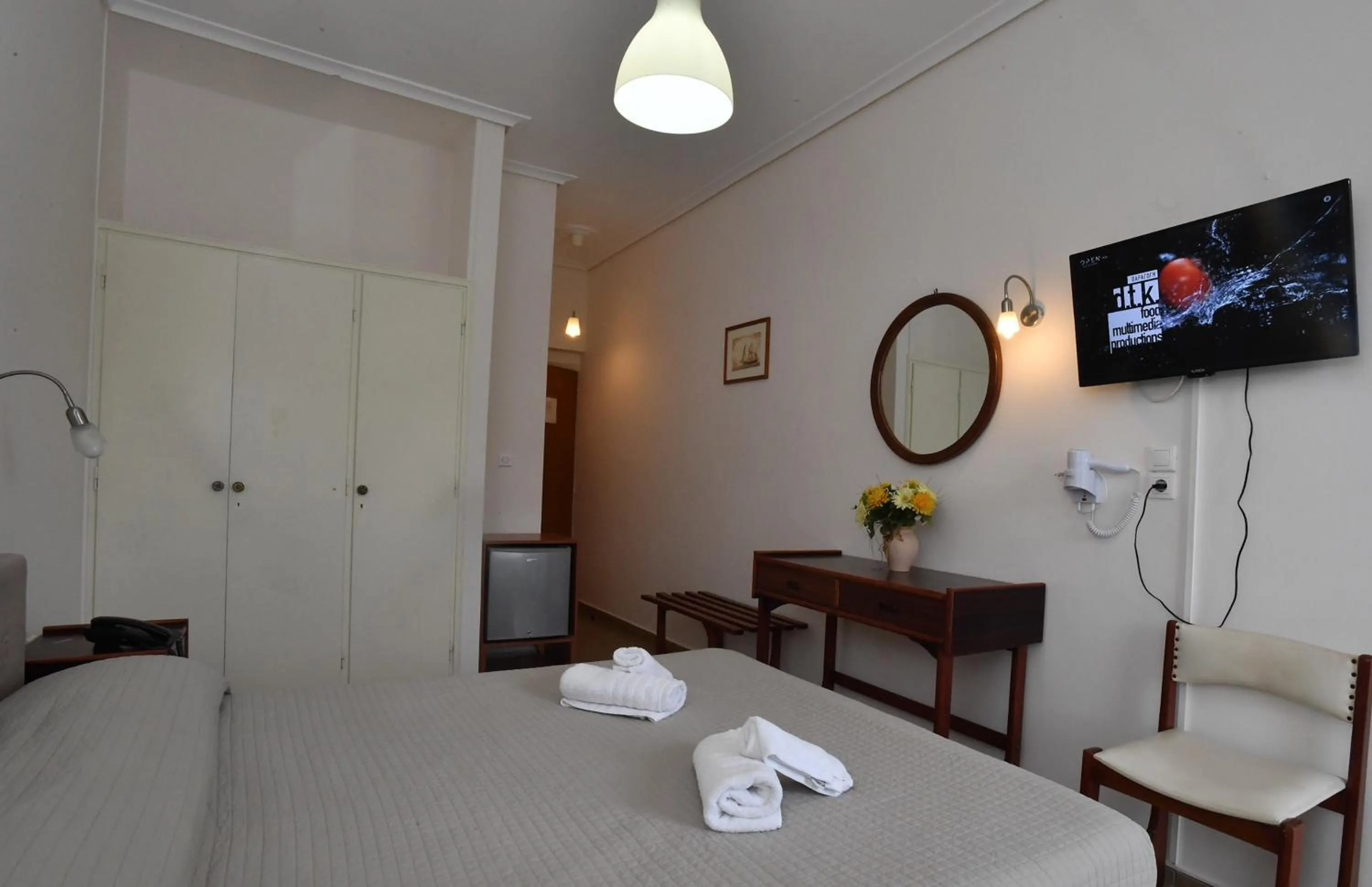 Photo of the whole room, Bed in Siagas Beach Hotel