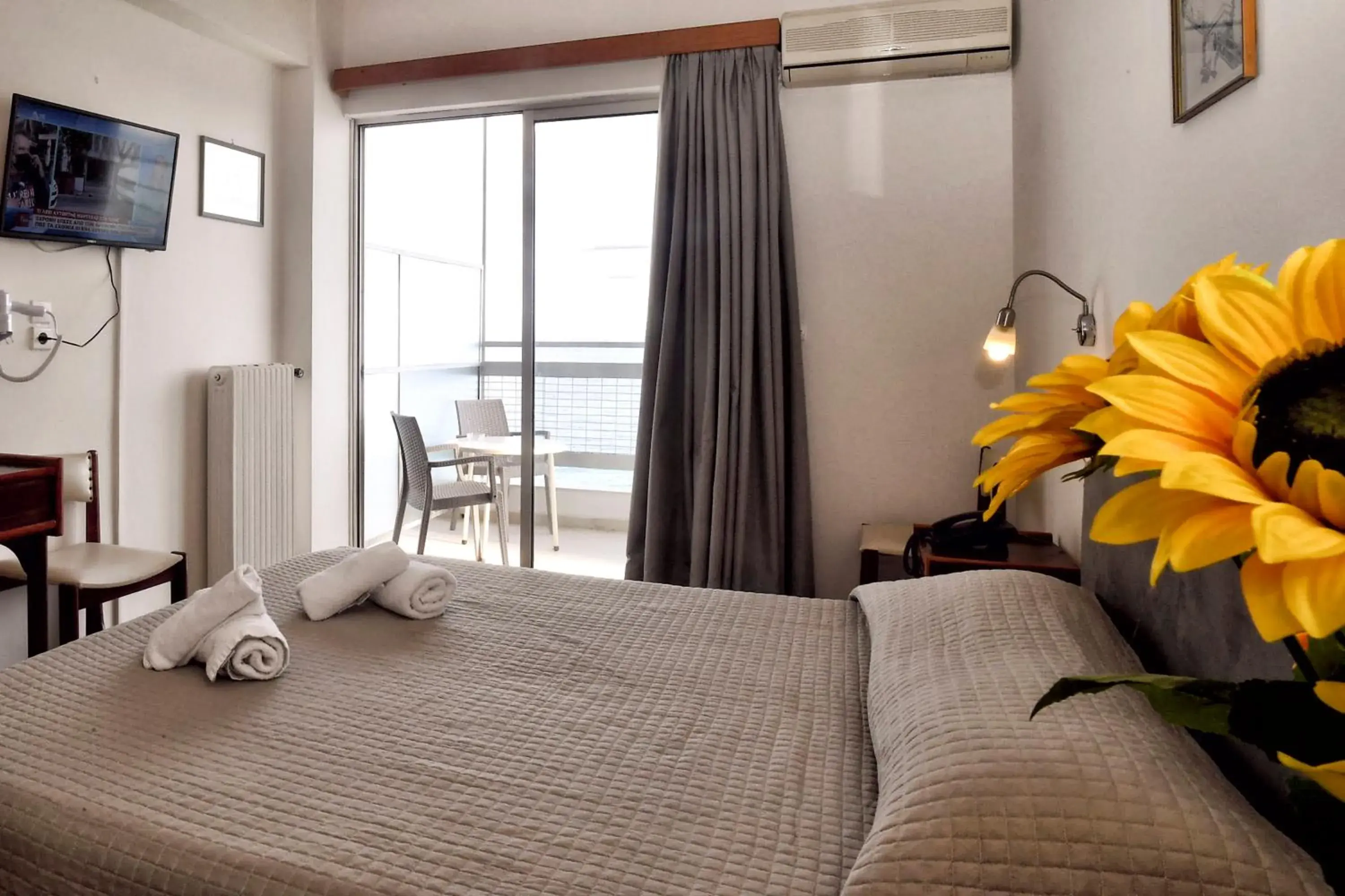 Photo of the whole room, Bed in Siagas Beach Hotel Photo of the whole room, Bed in Siagas Beach Hotel