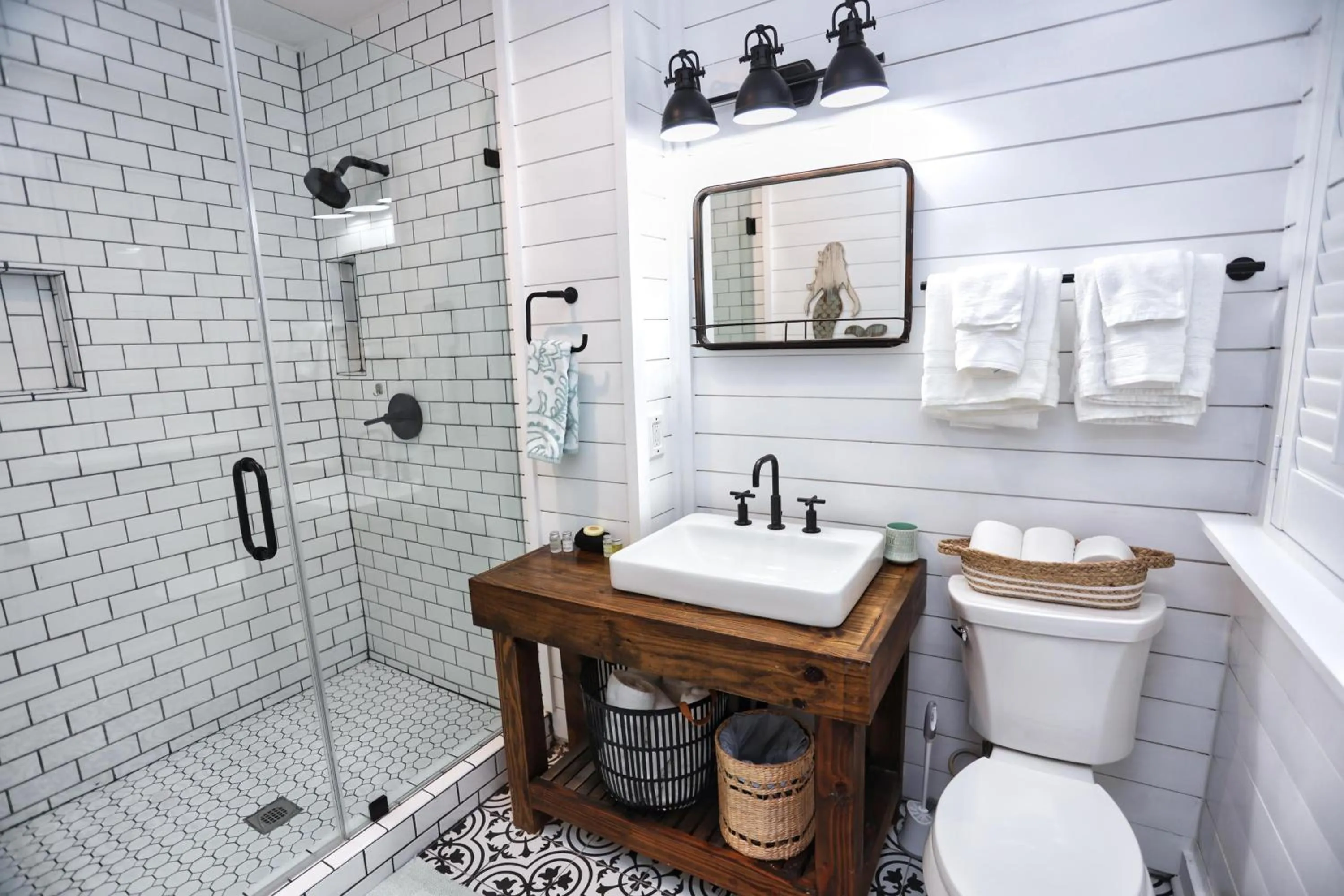 Shower in Historic Home Family Friendly Close to Seawall