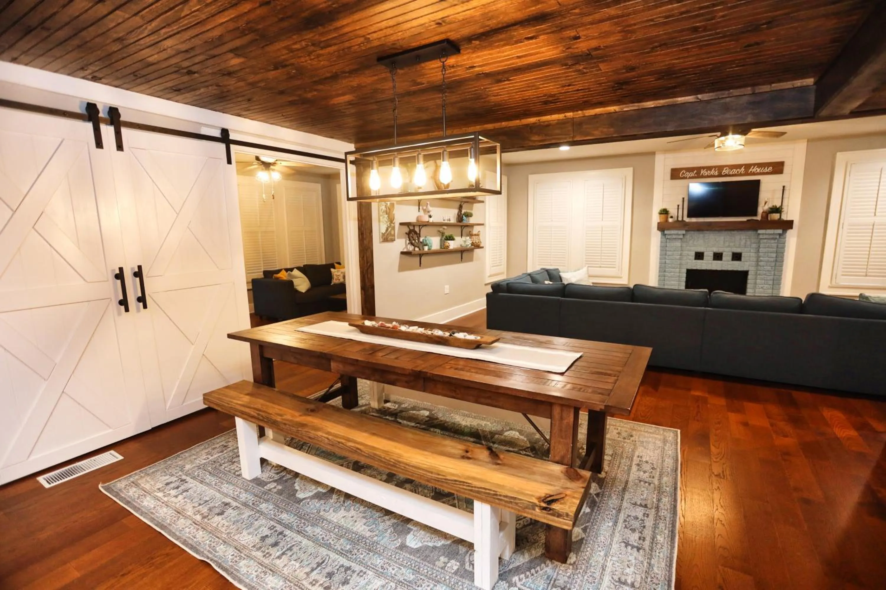 Living room in Historic Home Family Friendly Close to Seawall