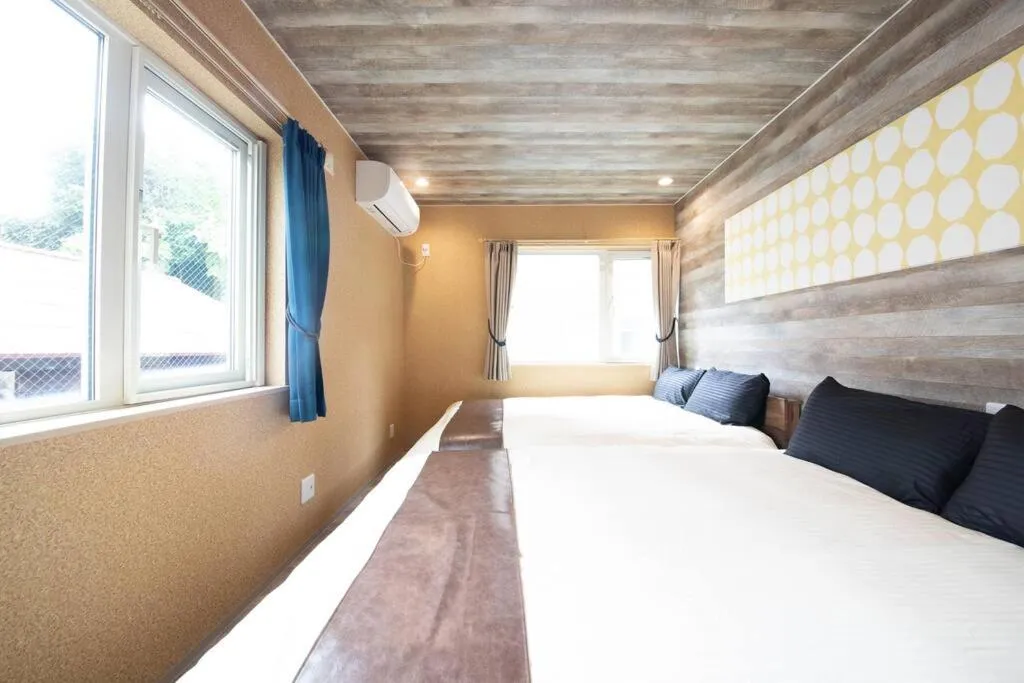 Bed in The BEEHIVE OTARU