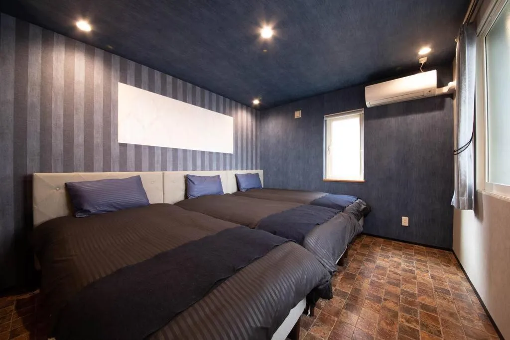 Bed in The BEEHIVE OTARU