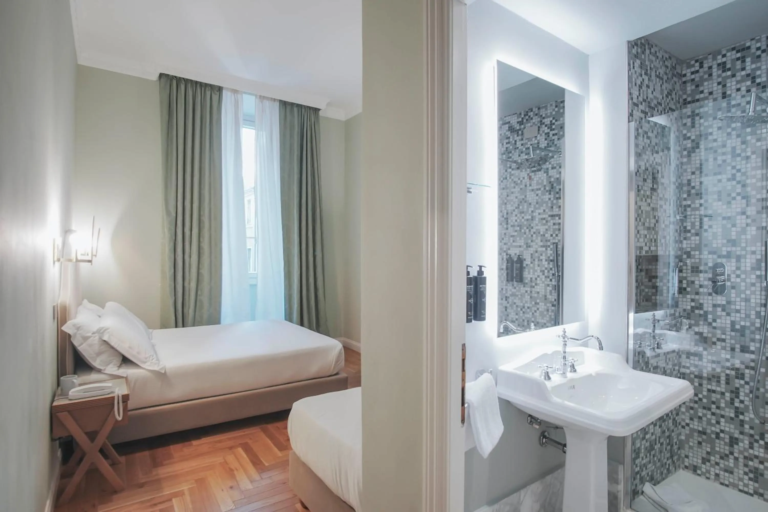 Bathroom, Bed in Hotel City Palazzo Dei Cardinali