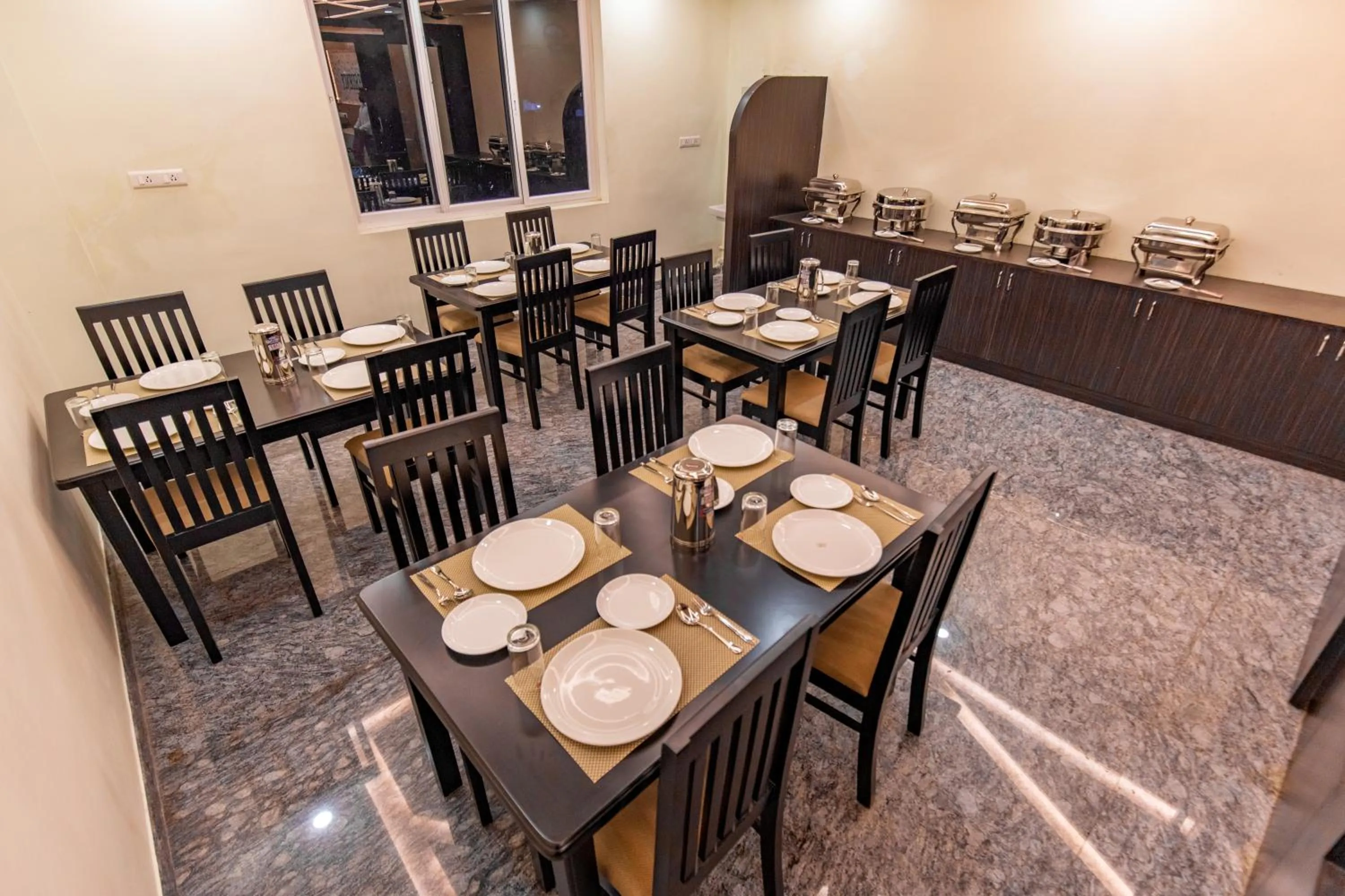 Restaurant/places to eat in TTK Residency