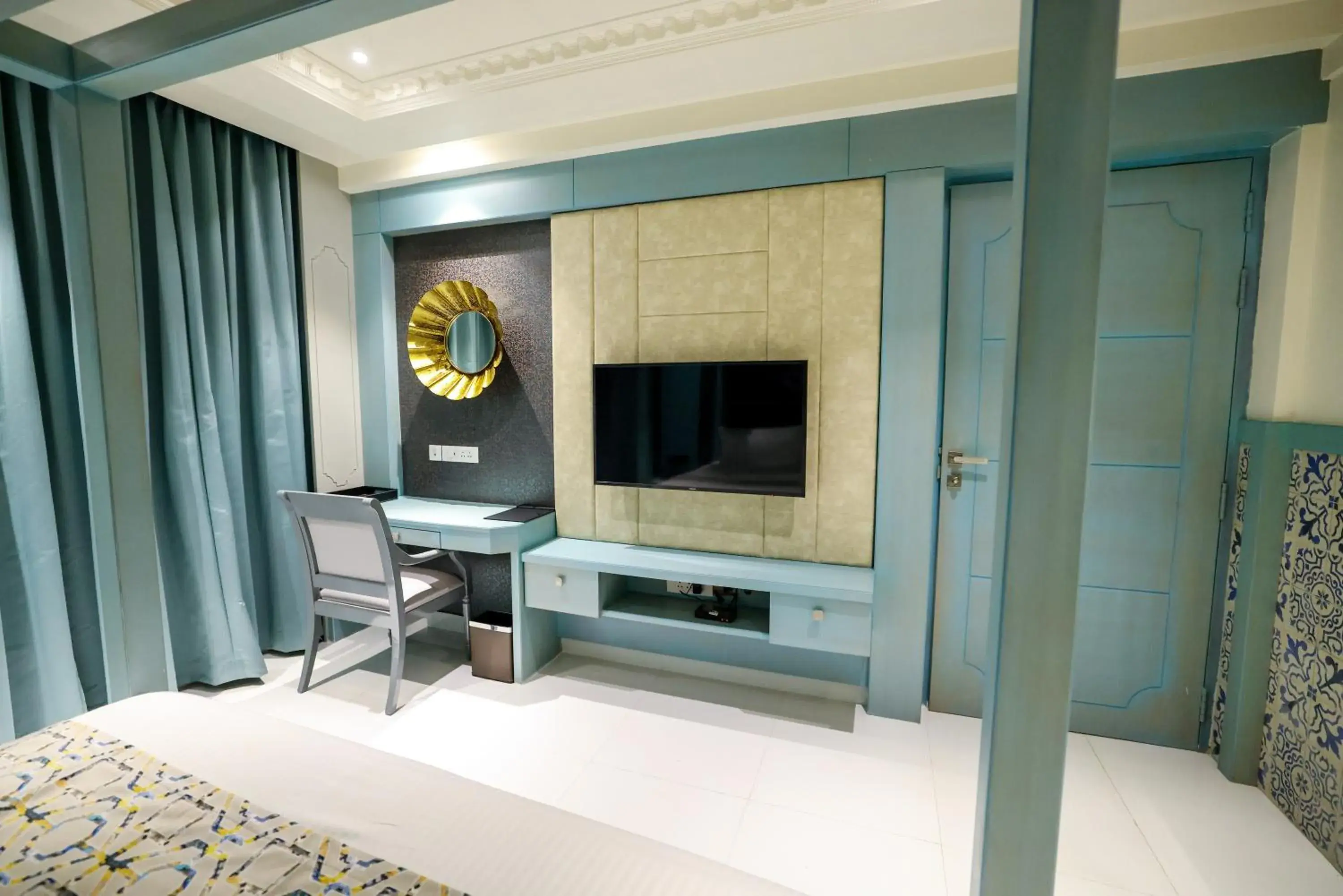 TV and multimedia, Bed in AJ Grand Hotel TV and multimedia, Bed in AJ Grand Hotel