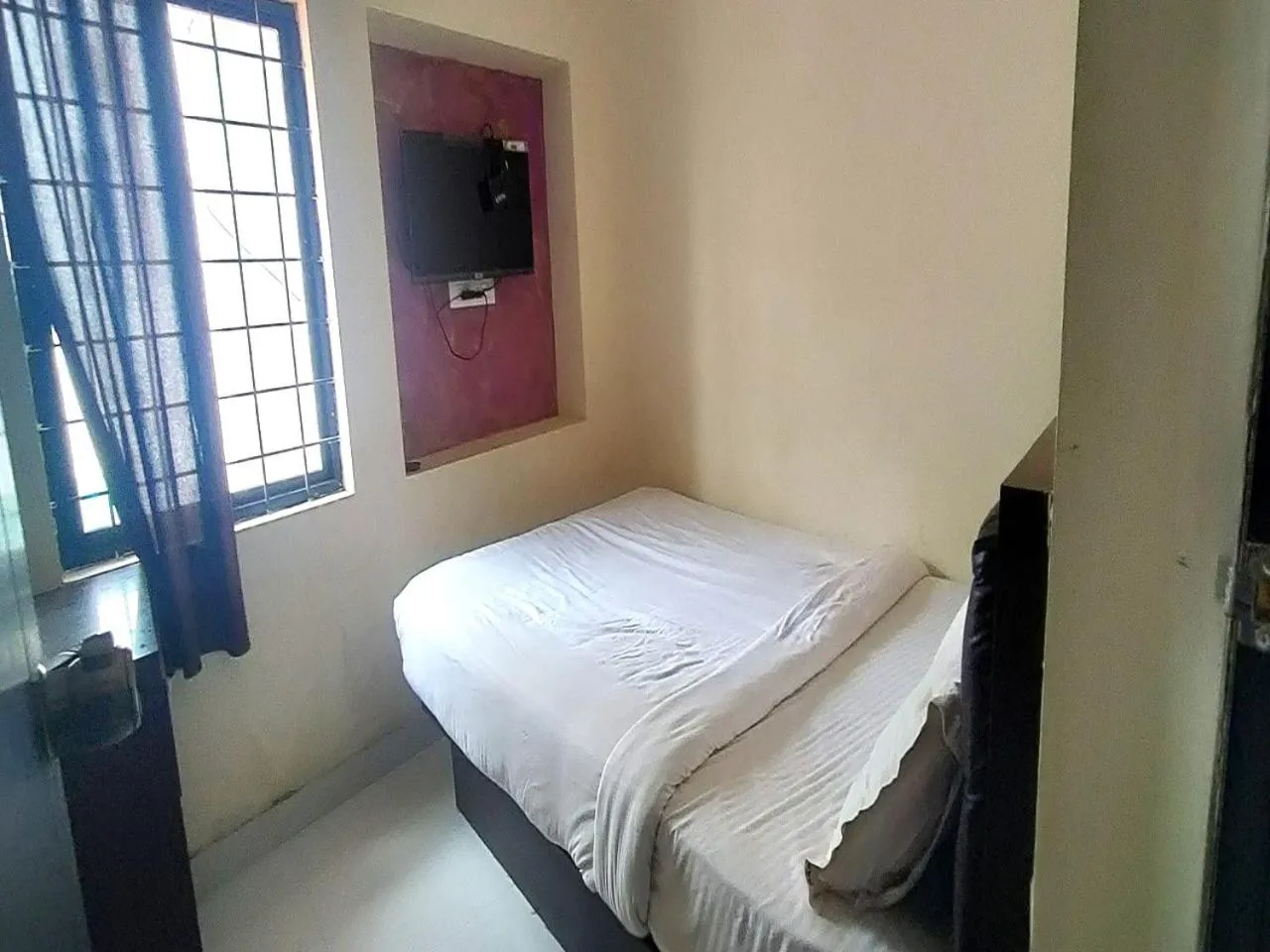 Bedroom, Bed in MG Residency