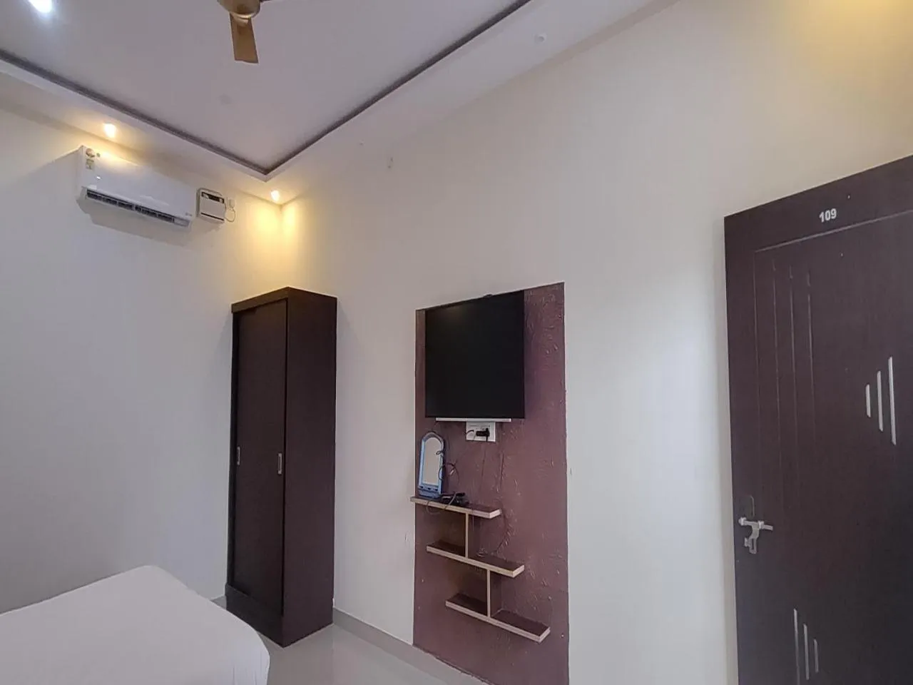 Bedroom in MG Residency