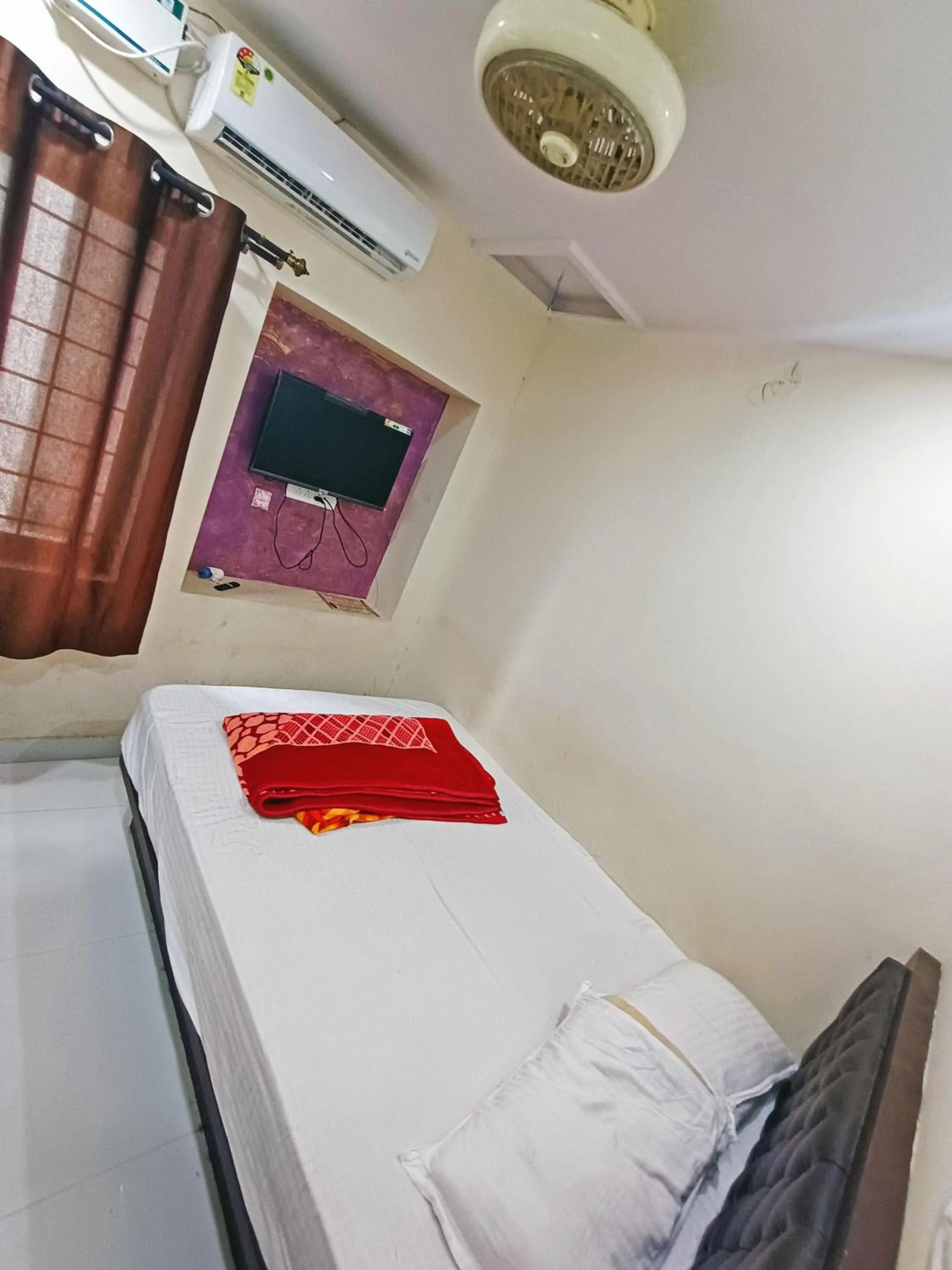 Bedroom, Bed in MG Residency