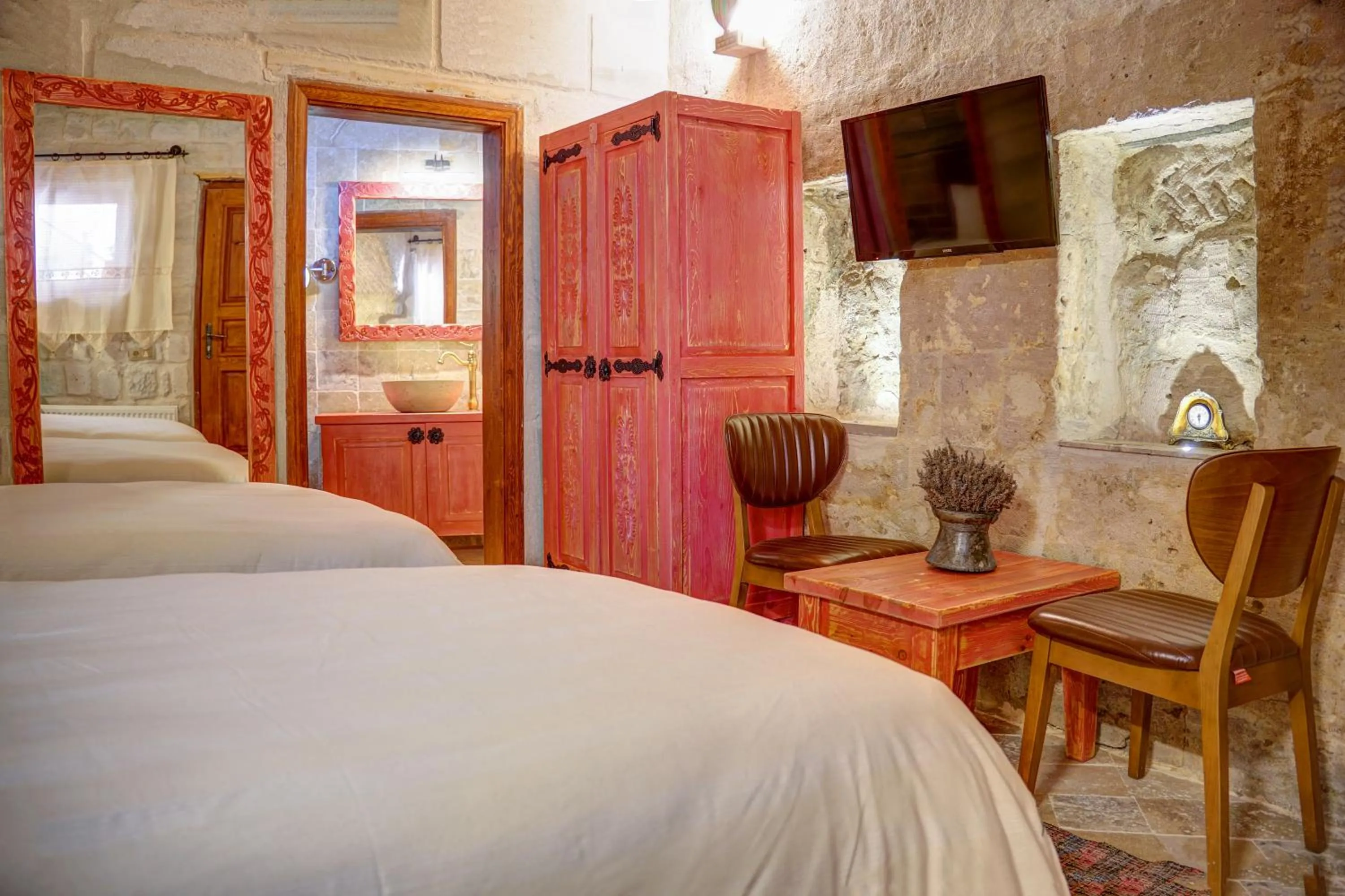 Photo of the whole room, Bed in Aşk-ı Nare Cave Hotel Swimming Pool Hot & SPA