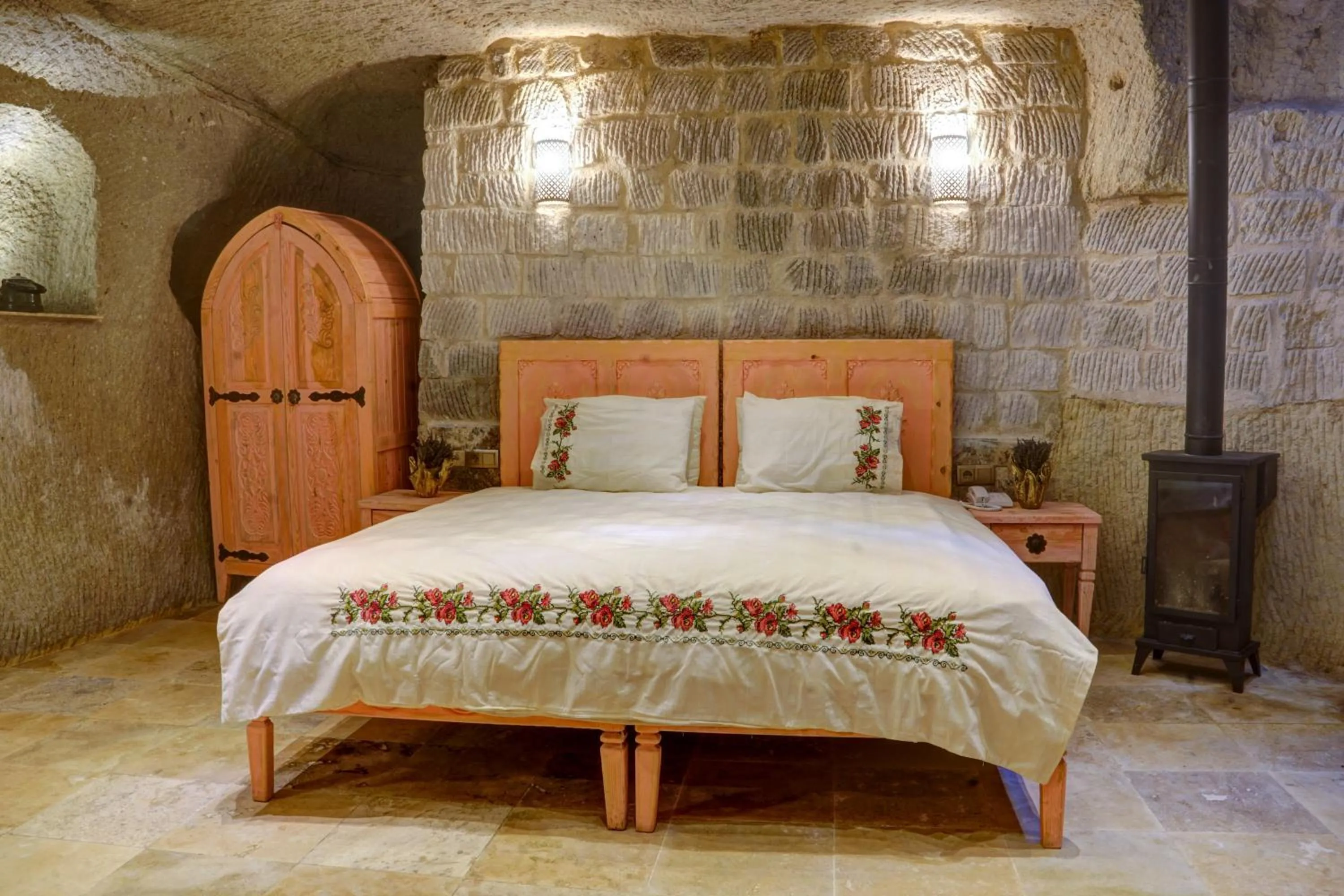 Bedroom, Bed in Aşk-ı Nare Cave Hotel Swimming Pool Hot & SPA