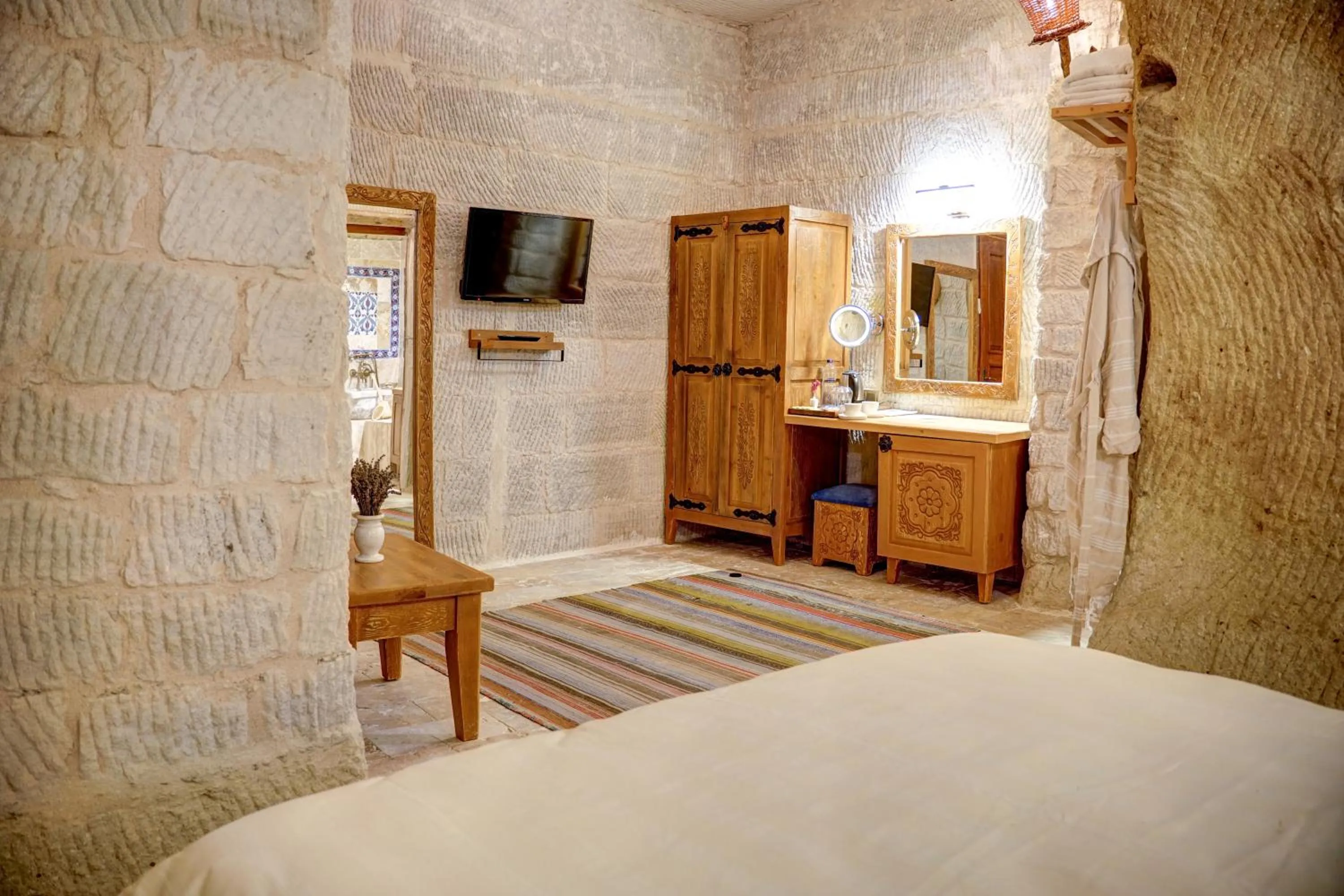 Seating area, Bed in Aşk-ı Nare Cave Hotel Swimming Pool Hot & SPA