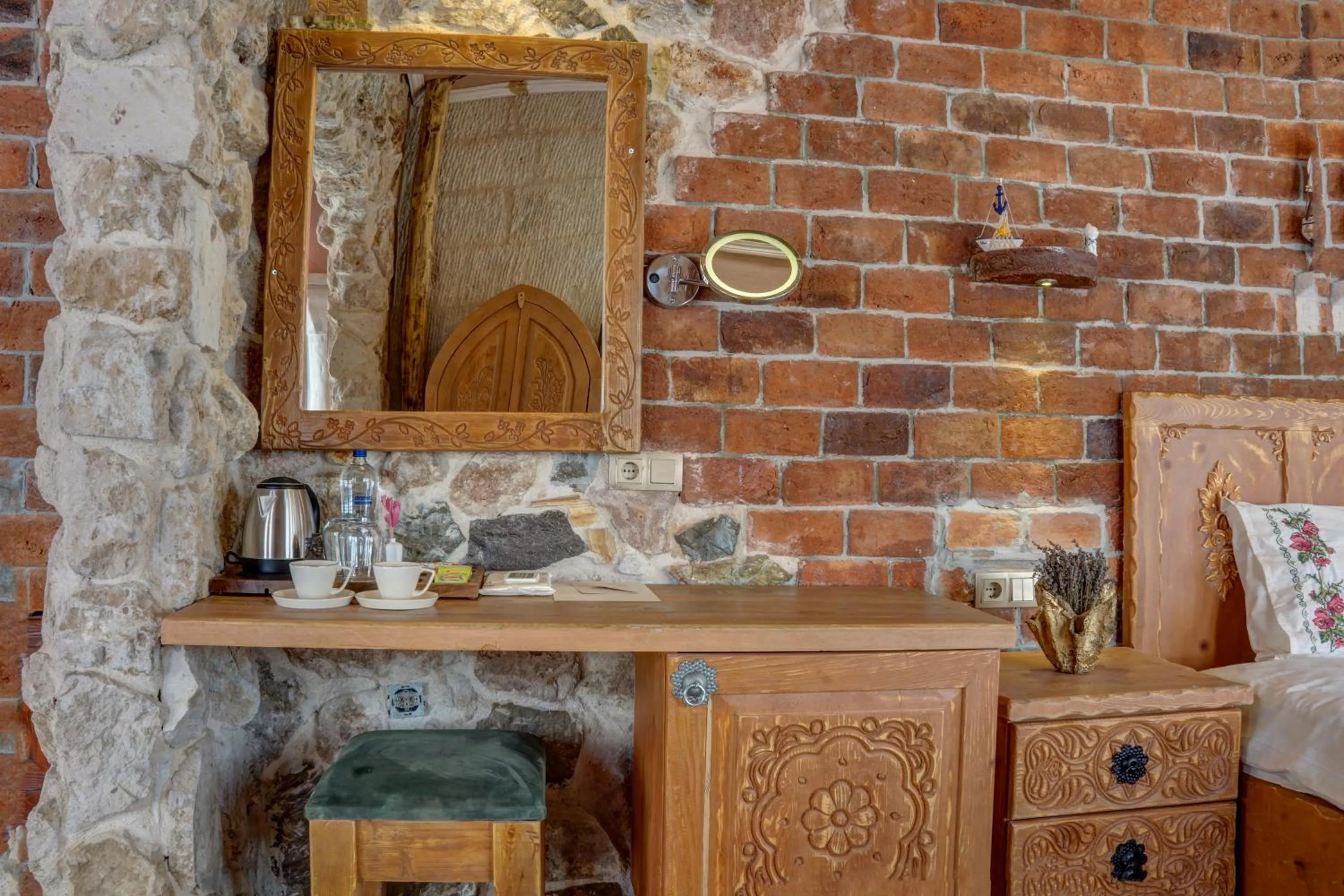 Coffee/tea facilities in Aşk-ı Nare Cave Hotel Swimming Pool Hot & SPA