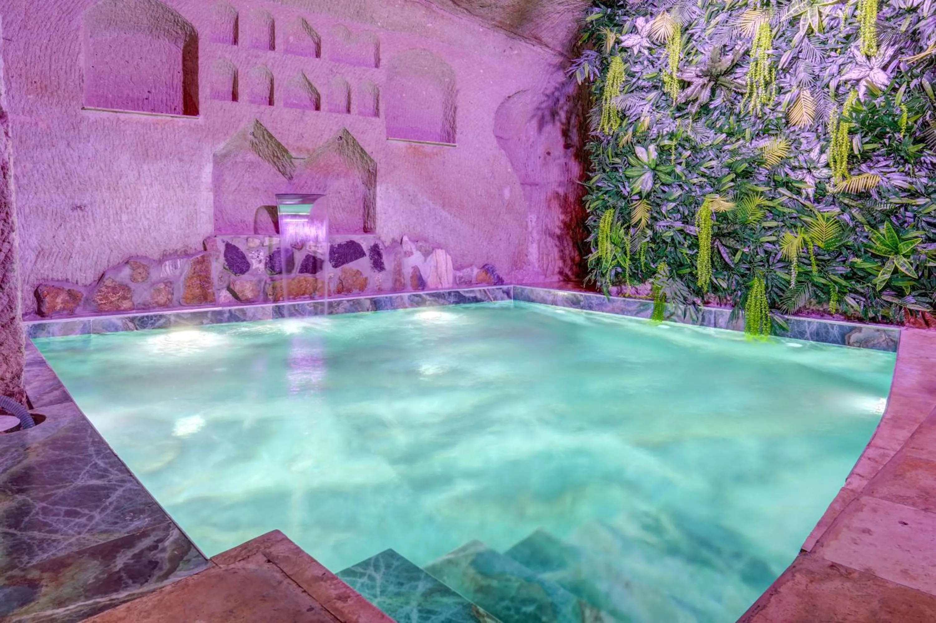Swimming pool in Aşk-ı Nare Cave Hotel Swimming Pool Hot & SPA