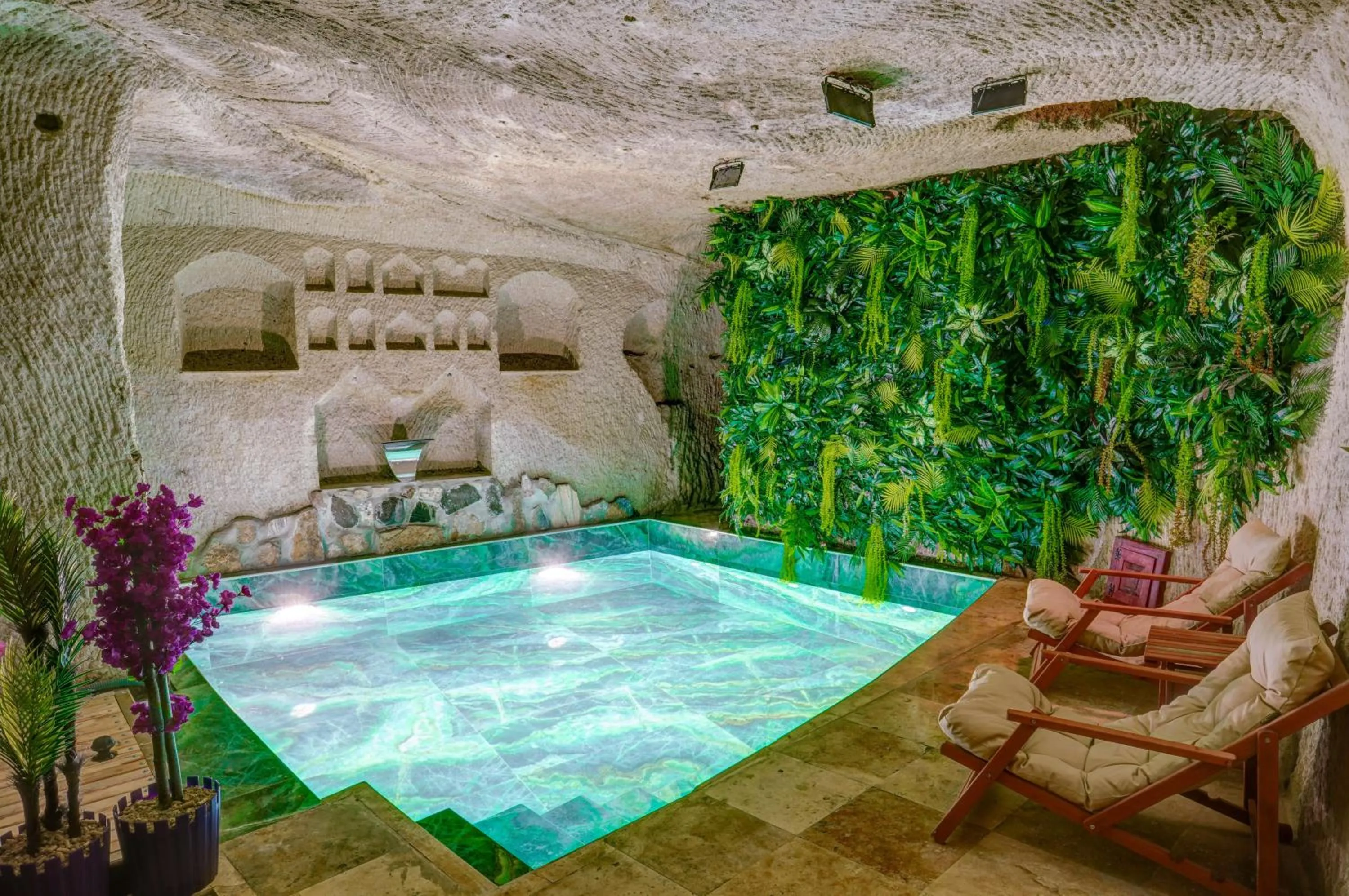 Swimming pool in Aşk-ı Nare Cave Hotel Swimming Pool Hot & SPA