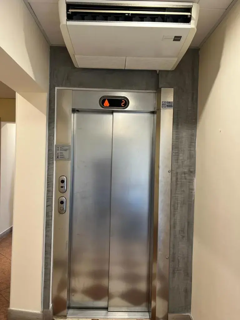 elevator, Bathroom in Cà Dei Barcaroli