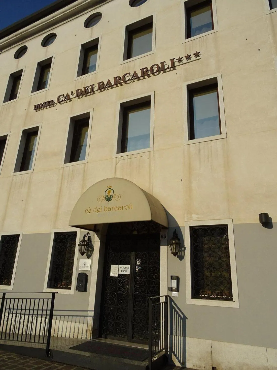 Property building in Cà Dei Barcaroli