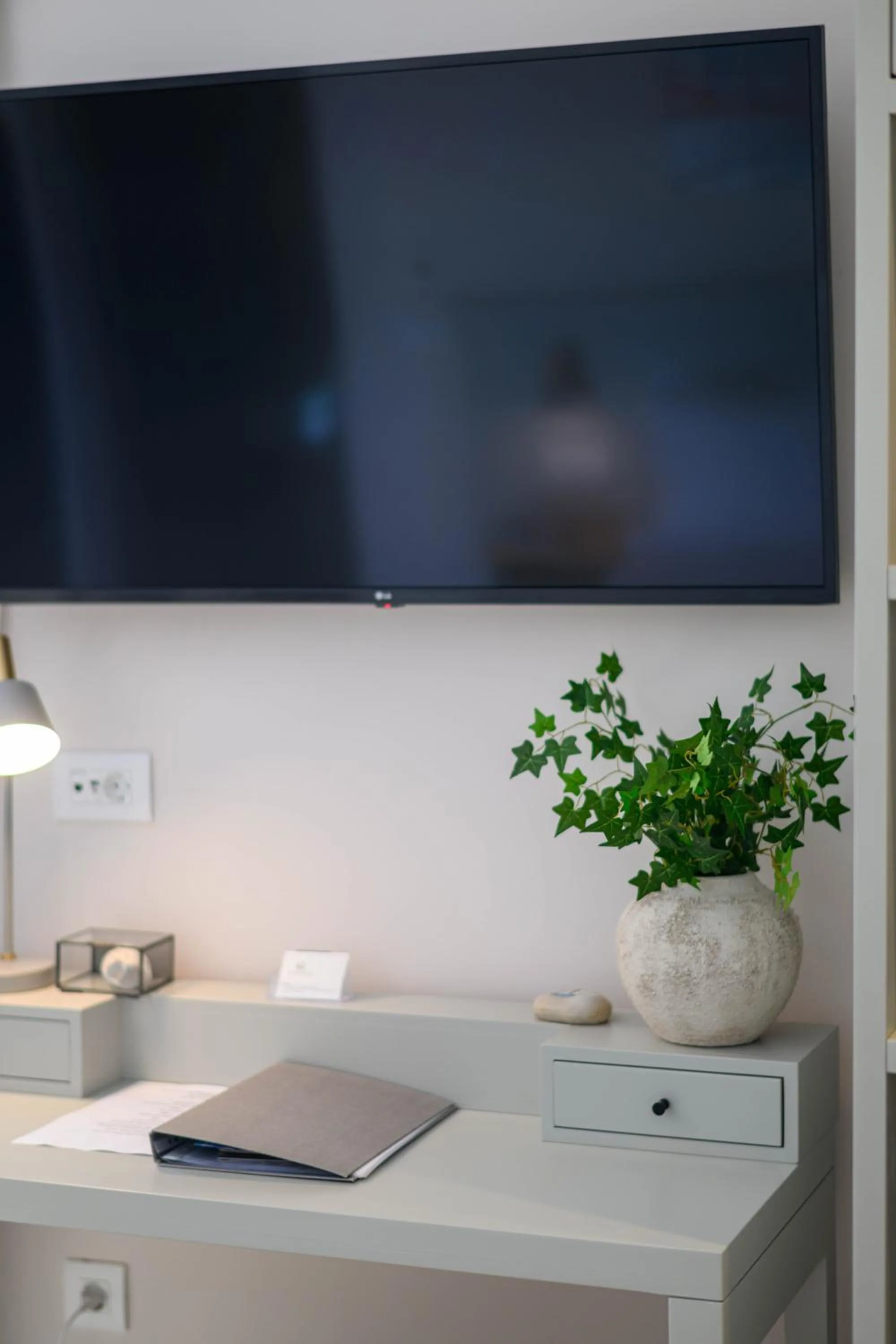 Kannas Mani Luxury Suites -Adults Friendly 14 Plus