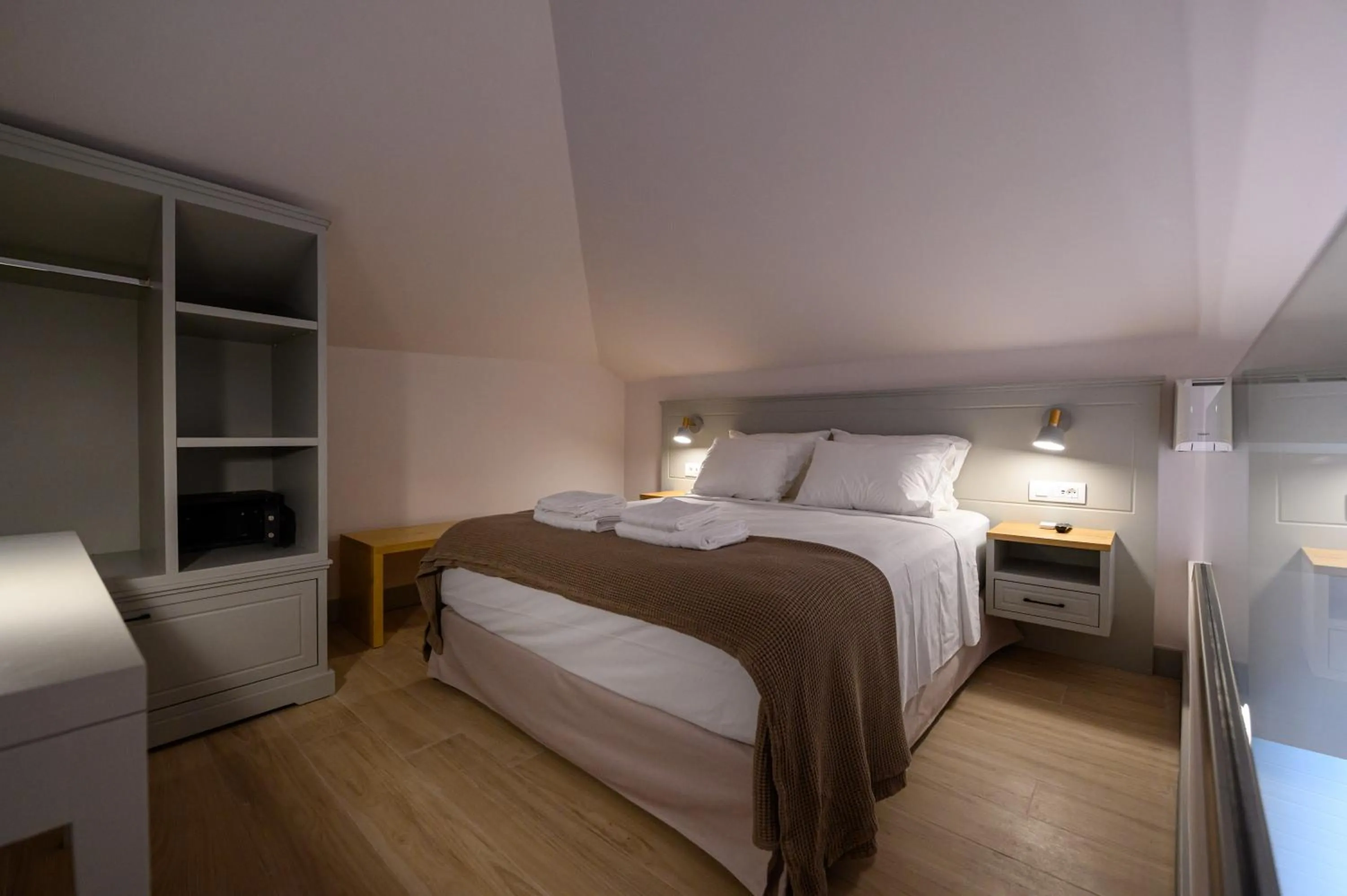 Bed in Kannas Mani Luxury Suites -Adults Friendly 14 Plus