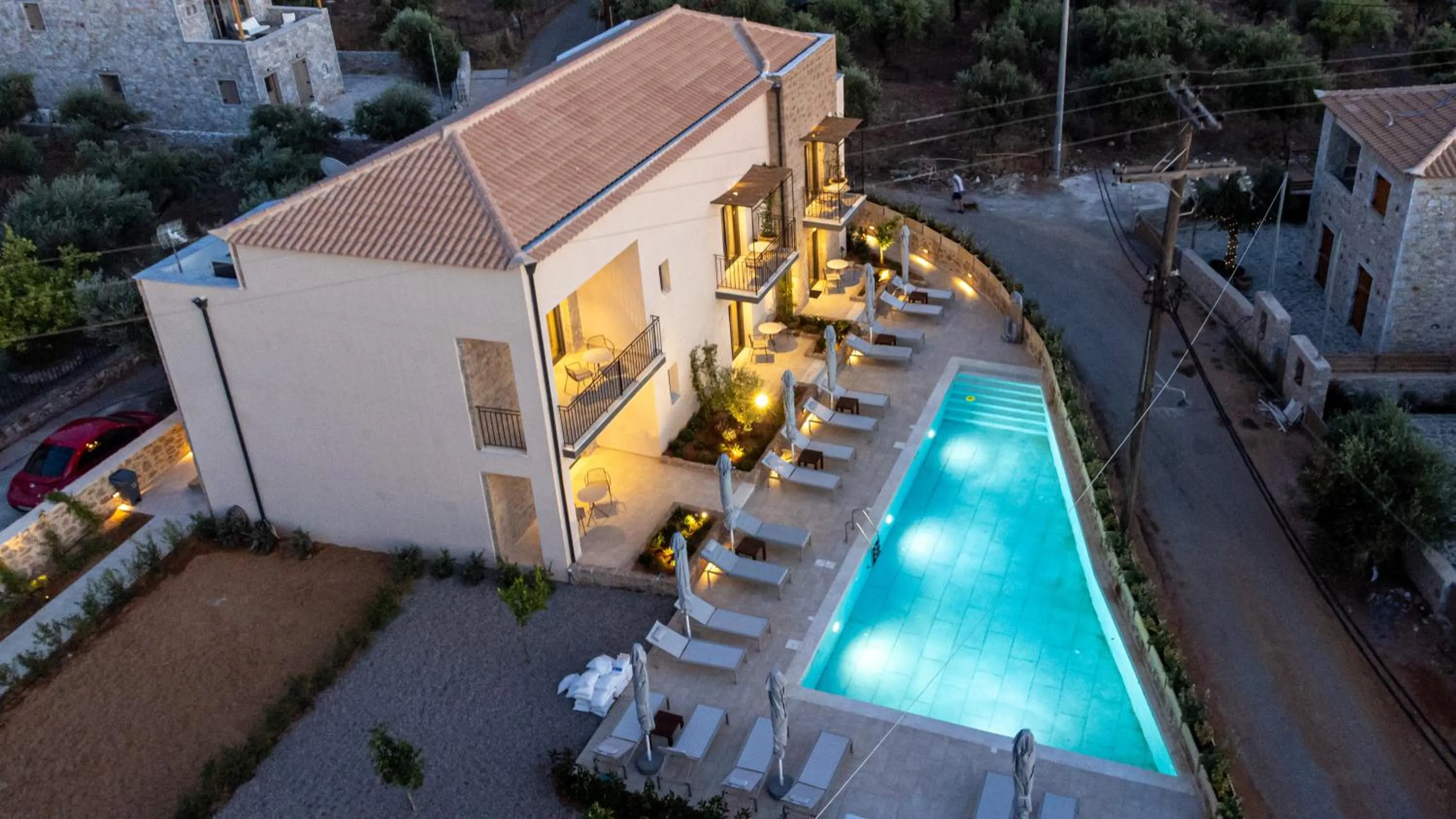 Kannas Mani Luxury Suites -Adults Friendly 14 Plus