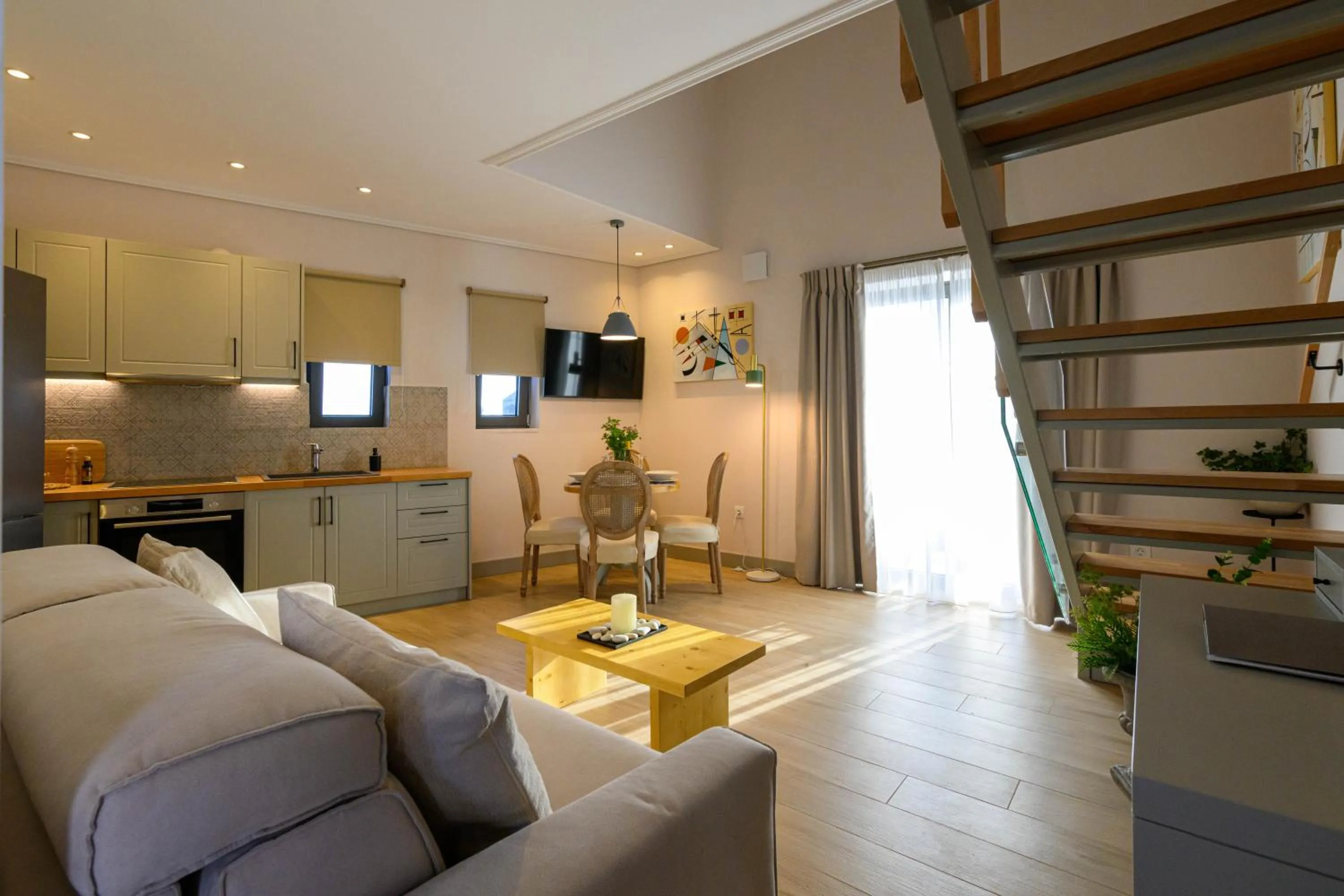 Kannas Mani Luxury Suites -Adults Friendly 14 Plus