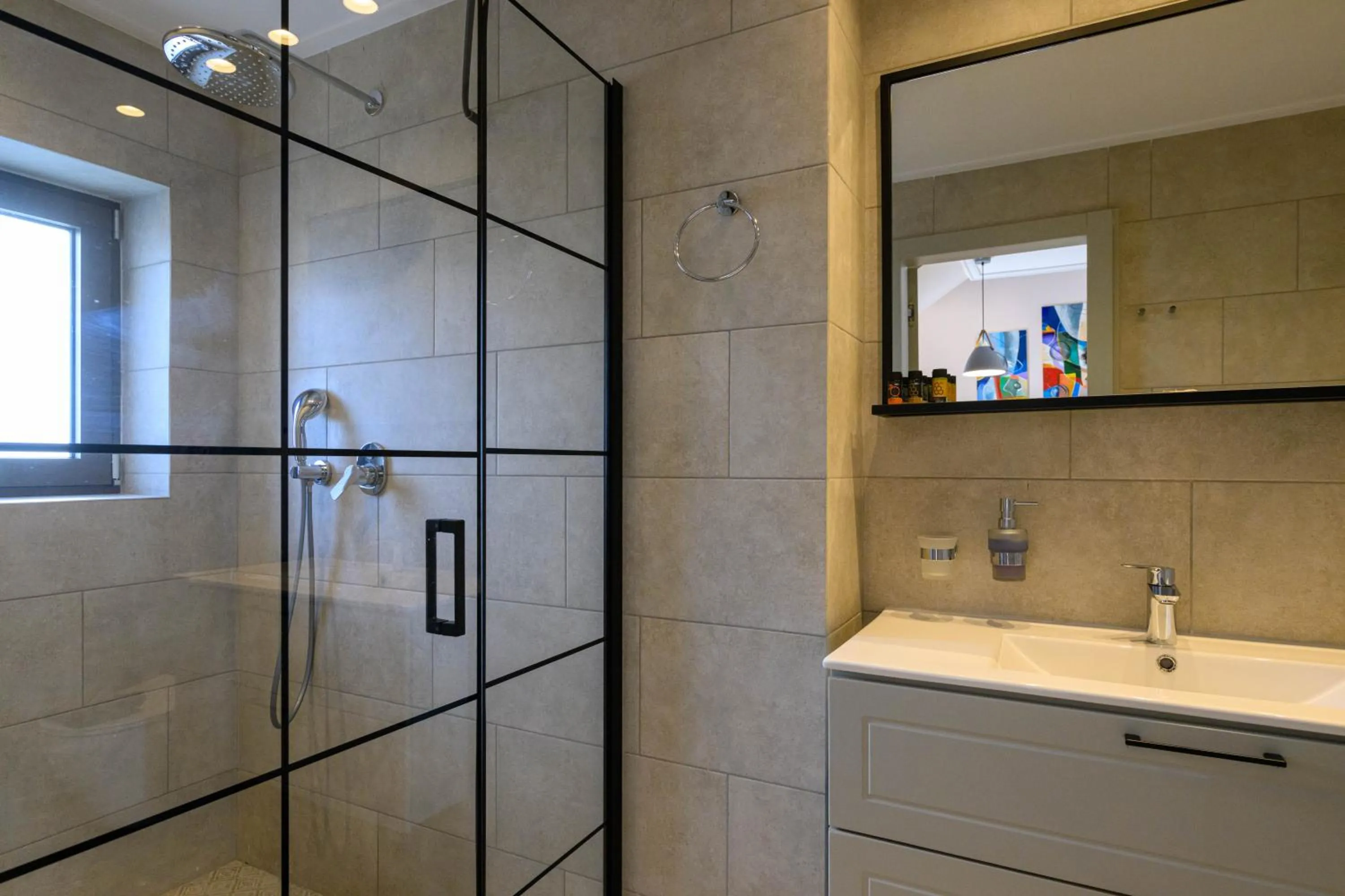 Kannas Mani Luxury Suites -Adults Friendly 14 Plus